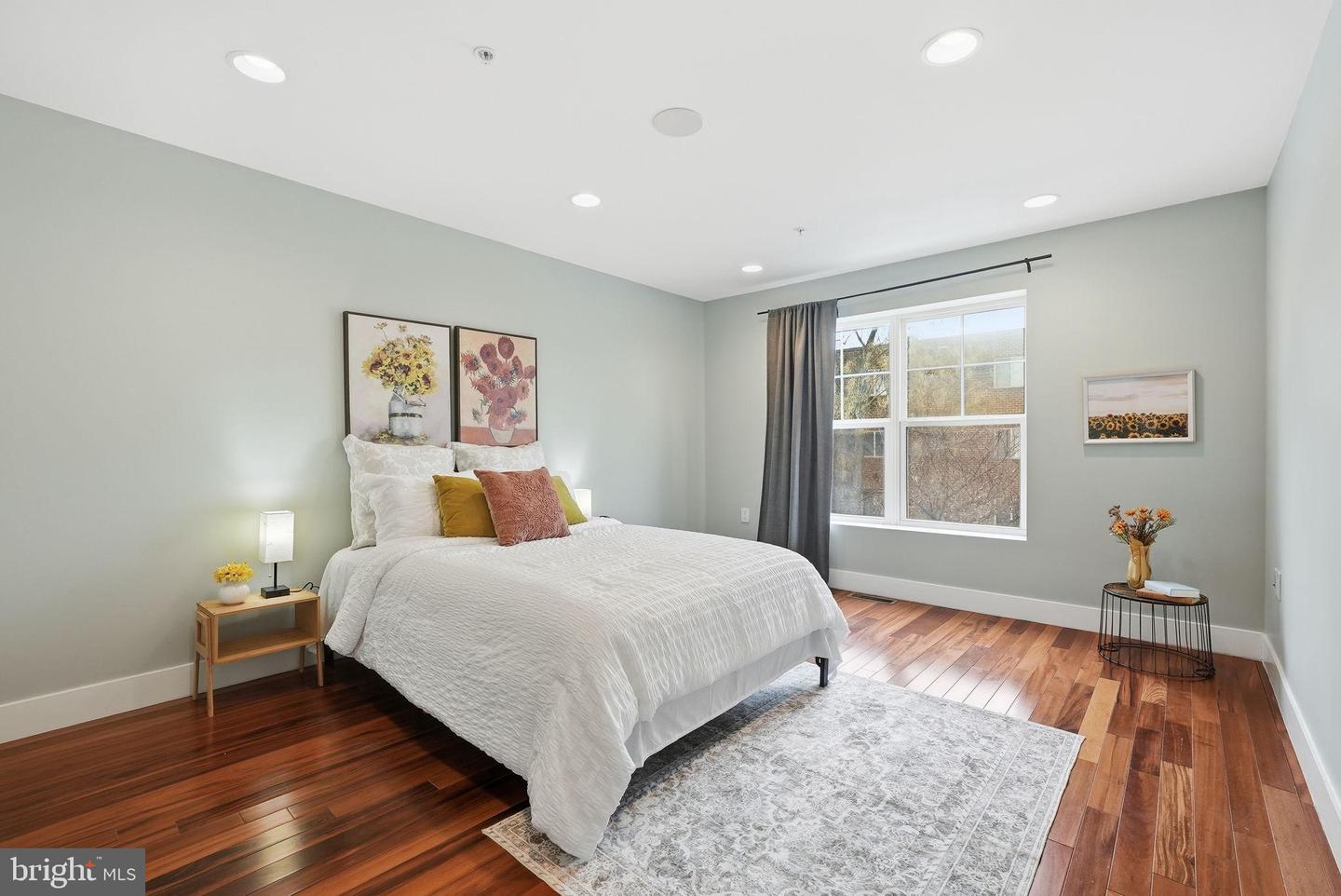 1512 F ST NE #2, WASHINGTON, District Of Columbia 20002, 3 Bedrooms Bedrooms, 9 Rooms Rooms,3 BathroomsBathrooms,Residential,For sale,1512 F ST NE #2,DCDC2244570 MLS # DCDC2244570