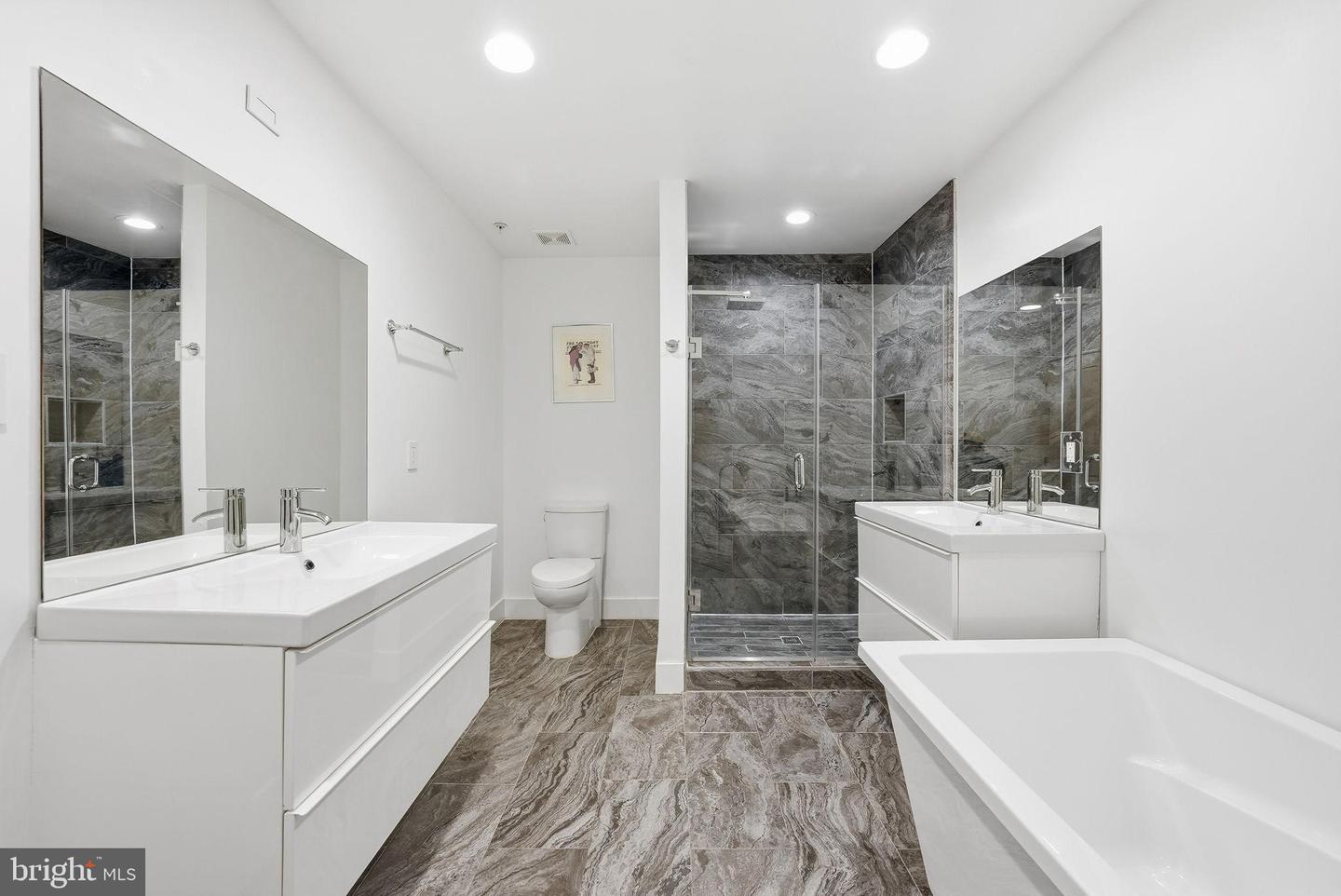 1512 F ST NE #2, WASHINGTON, District Of Columbia 20002, 3 Bedrooms Bedrooms, 9 Rooms Rooms,3 BathroomsBathrooms,Residential,For sale,1512 F ST NE #2,DCDC2244570 MLS # DCDC2244570