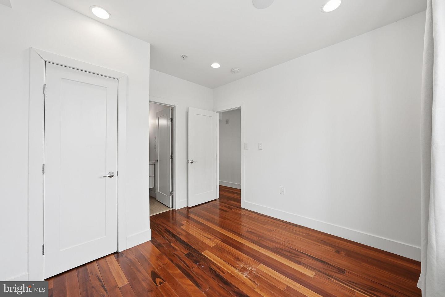 1512 F ST NE #2, WASHINGTON, District Of Columbia 20002, 3 Bedrooms Bedrooms, 9 Rooms Rooms,3 BathroomsBathrooms,Residential,For sale,1512 F ST NE #2,DCDC2244570 MLS # DCDC2244570