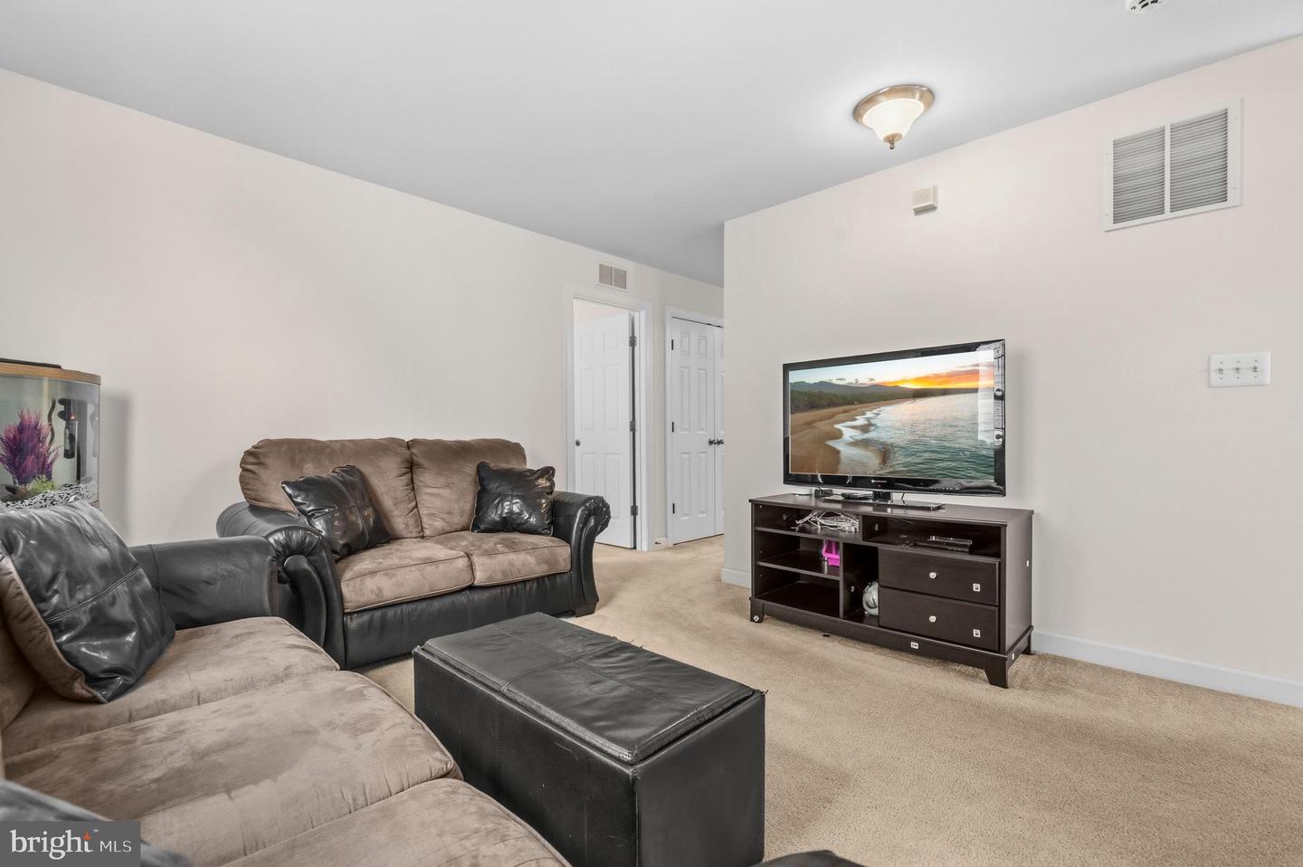 25243 BARLEY GRASS SQ, ALDIE, Virginia 20105, 5 Bedrooms Bedrooms, ,3 BathroomsBathrooms,Residential,For sale,25243 BARLEY GRASS SQ,VALO2115266 MLS # VALO2115266