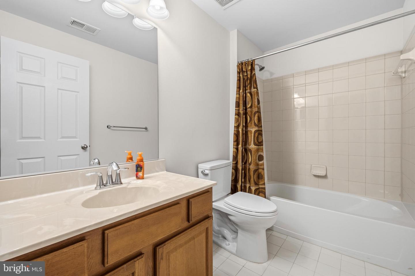 25243 BARLEY GRASS SQ, ALDIE, Virginia 20105, 5 Bedrooms Bedrooms, ,3 BathroomsBathrooms,Residential,For sale,25243 BARLEY GRASS SQ,VALO2115266 MLS # VALO2115266