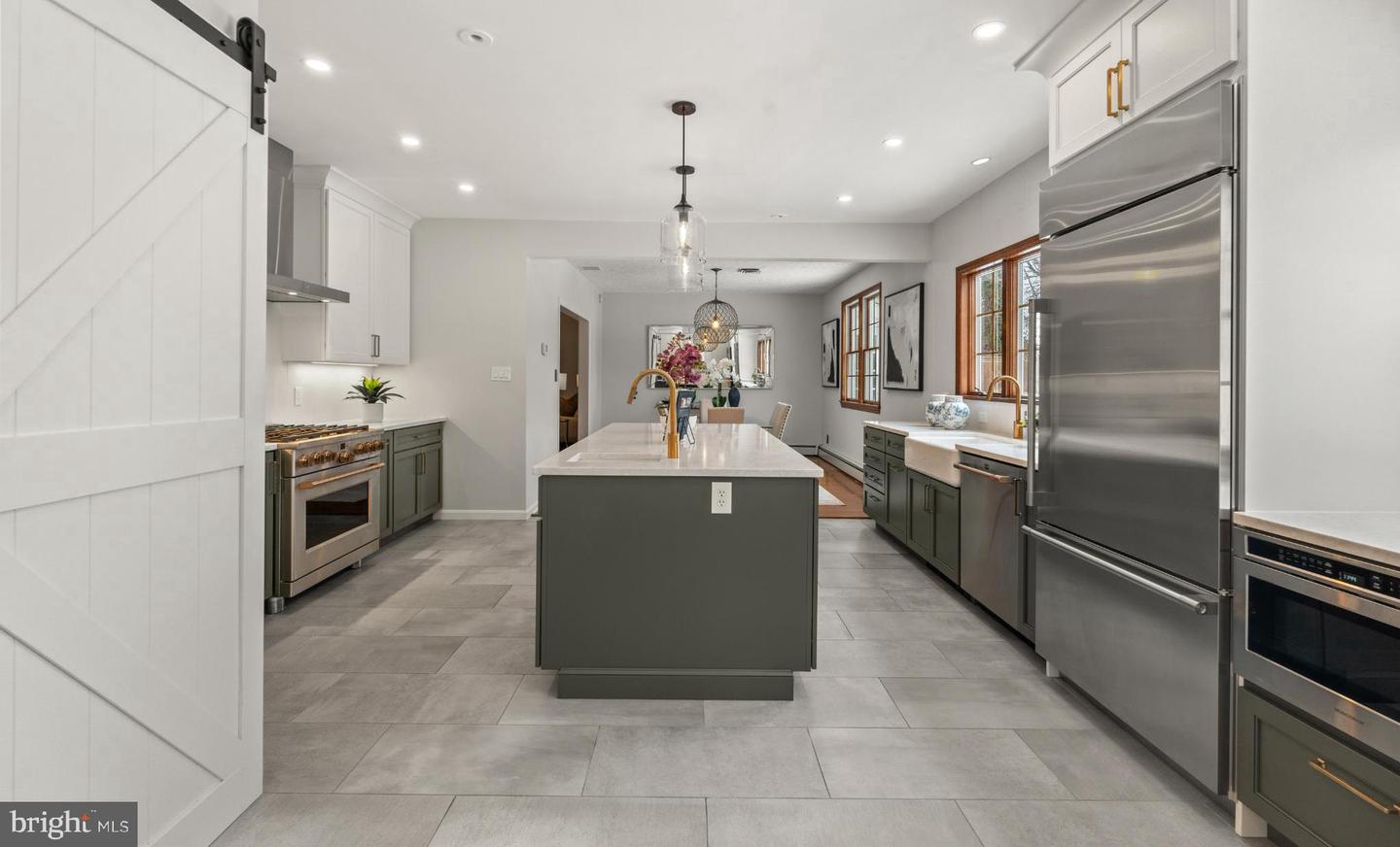 6336 OAK RIDGE DR, ALEXANDRIA, Virginia 22312, 3 Bedrooms Bedrooms, 12 Rooms Rooms,2 BathroomsBathrooms,Residential,For sale,6336 OAK RIDGE DR,VAFX2289350 MLS # VAFX2289350