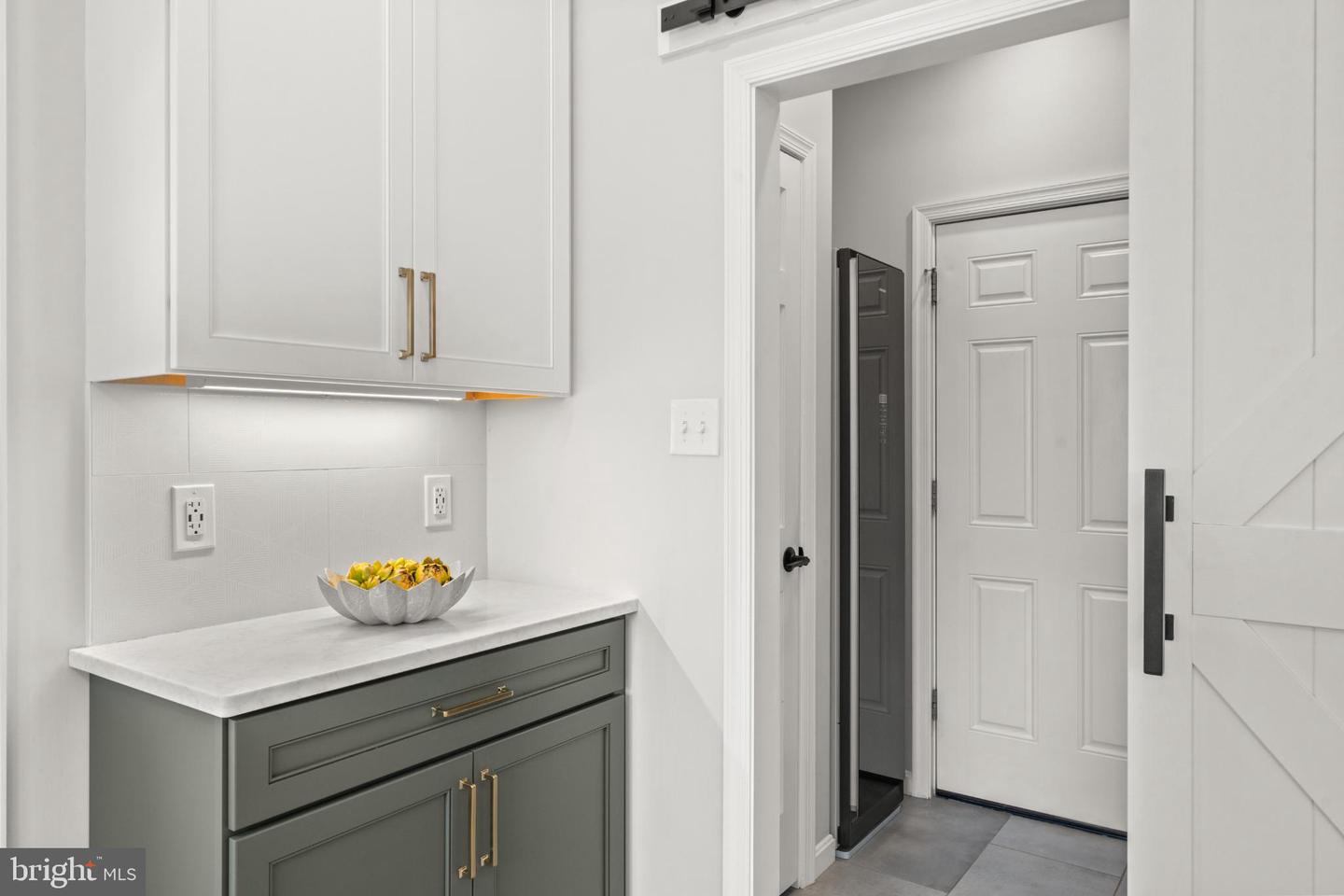 6336 OAK RIDGE DR, ALEXANDRIA, Virginia 22312, 3 Bedrooms Bedrooms, 12 Rooms Rooms,2 BathroomsBathrooms,Residential,For sale,6336 OAK RIDGE DR,VAFX2289350 MLS # VAFX2289350