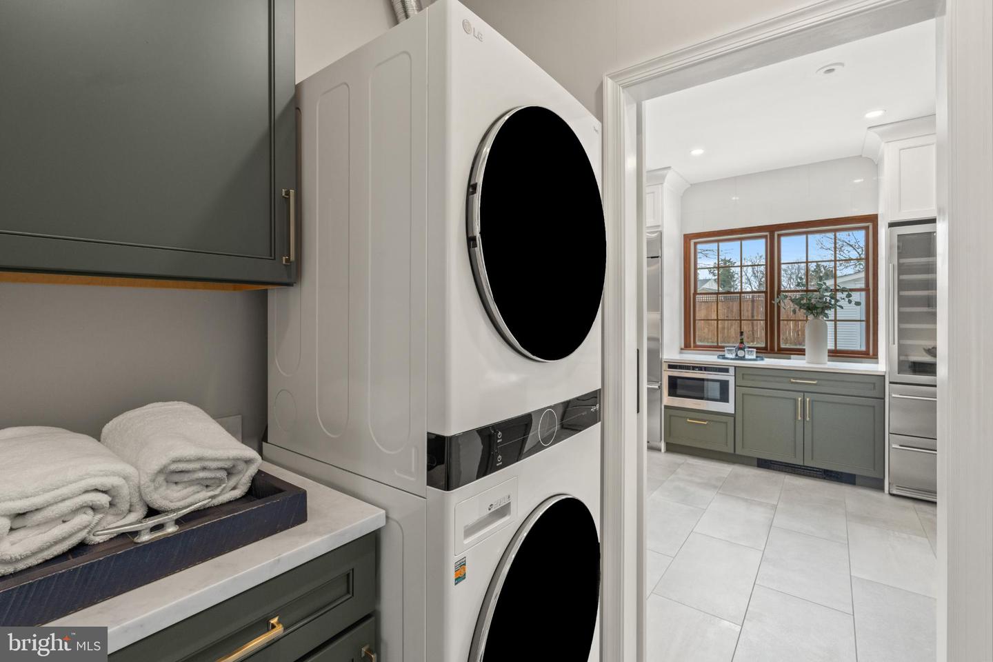 6336 OAK RIDGE DR, ALEXANDRIA, Virginia 22312, 3 Bedrooms Bedrooms, 12 Rooms Rooms,2 BathroomsBathrooms,Residential,For sale,6336 OAK RIDGE DR,VAFX2289350 MLS # VAFX2289350