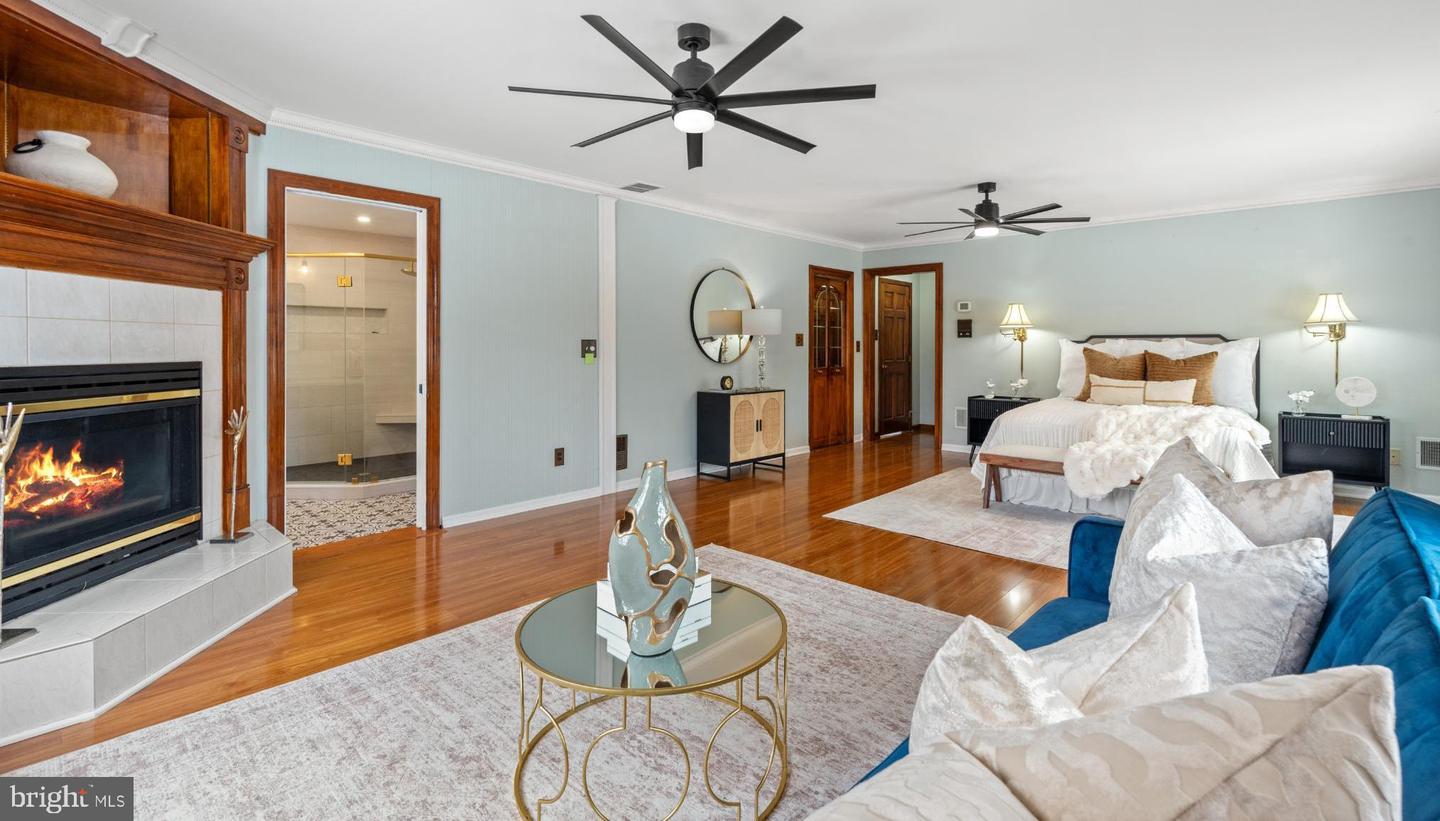 6336 OAK RIDGE DR, ALEXANDRIA, Virginia 22312, 3 Bedrooms Bedrooms, 12 Rooms Rooms,2 BathroomsBathrooms,Residential,For sale,6336 OAK RIDGE DR,VAFX2289350 MLS # VAFX2289350