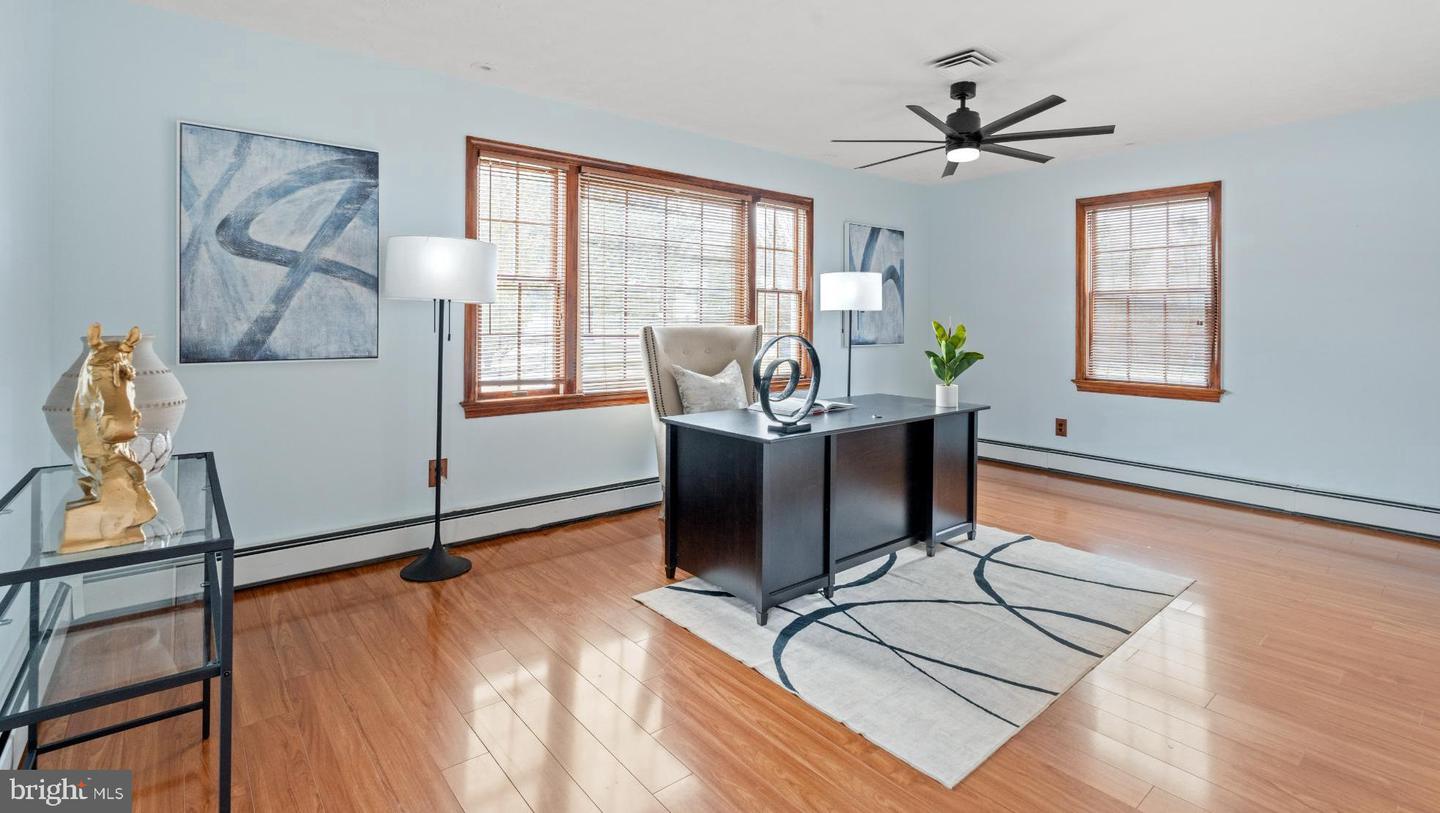 6336 OAK RIDGE DR, ALEXANDRIA, Virginia 22312, 3 Bedrooms Bedrooms, 12 Rooms Rooms,2 BathroomsBathrooms,Residential,For sale,6336 OAK RIDGE DR,VAFX2289350 MLS # VAFX2289350