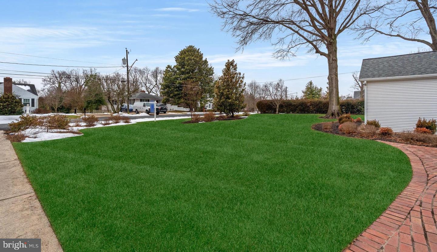 6336 OAK RIDGE DR, ALEXANDRIA, Virginia 22312, 3 Bedrooms Bedrooms, 12 Rooms Rooms,2 BathroomsBathrooms,Residential,For sale,6336 OAK RIDGE DR,VAFX2289350 MLS # VAFX2289350