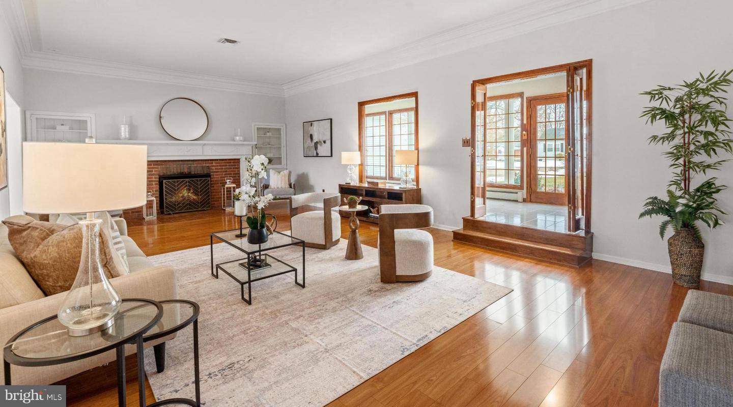 6336 OAK RIDGE DR, ALEXANDRIA, Virginia 22312, 3 Bedrooms Bedrooms, 12 Rooms Rooms,2 BathroomsBathrooms,Residential,For sale,6336 OAK RIDGE DR,VAFX2289350 MLS # VAFX2289350