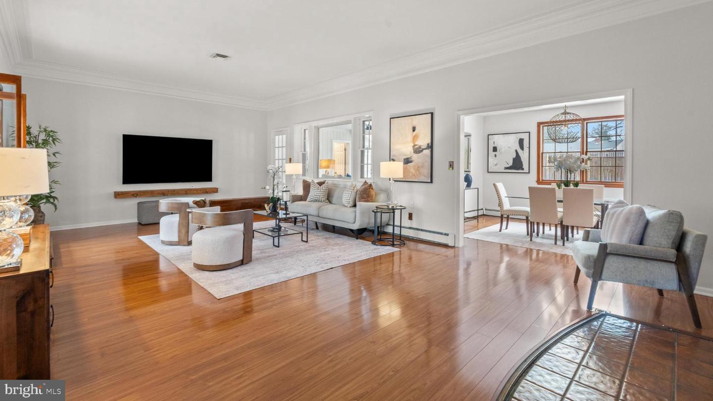 6336 OAK RIDGE DR, ALEXANDRIA, Virginia 22312, 3 Bedrooms Bedrooms, 12 Rooms Rooms,2 BathroomsBathrooms,Residential,For sale,6336 OAK RIDGE DR,VAFX2289350 MLS # VAFX2289350