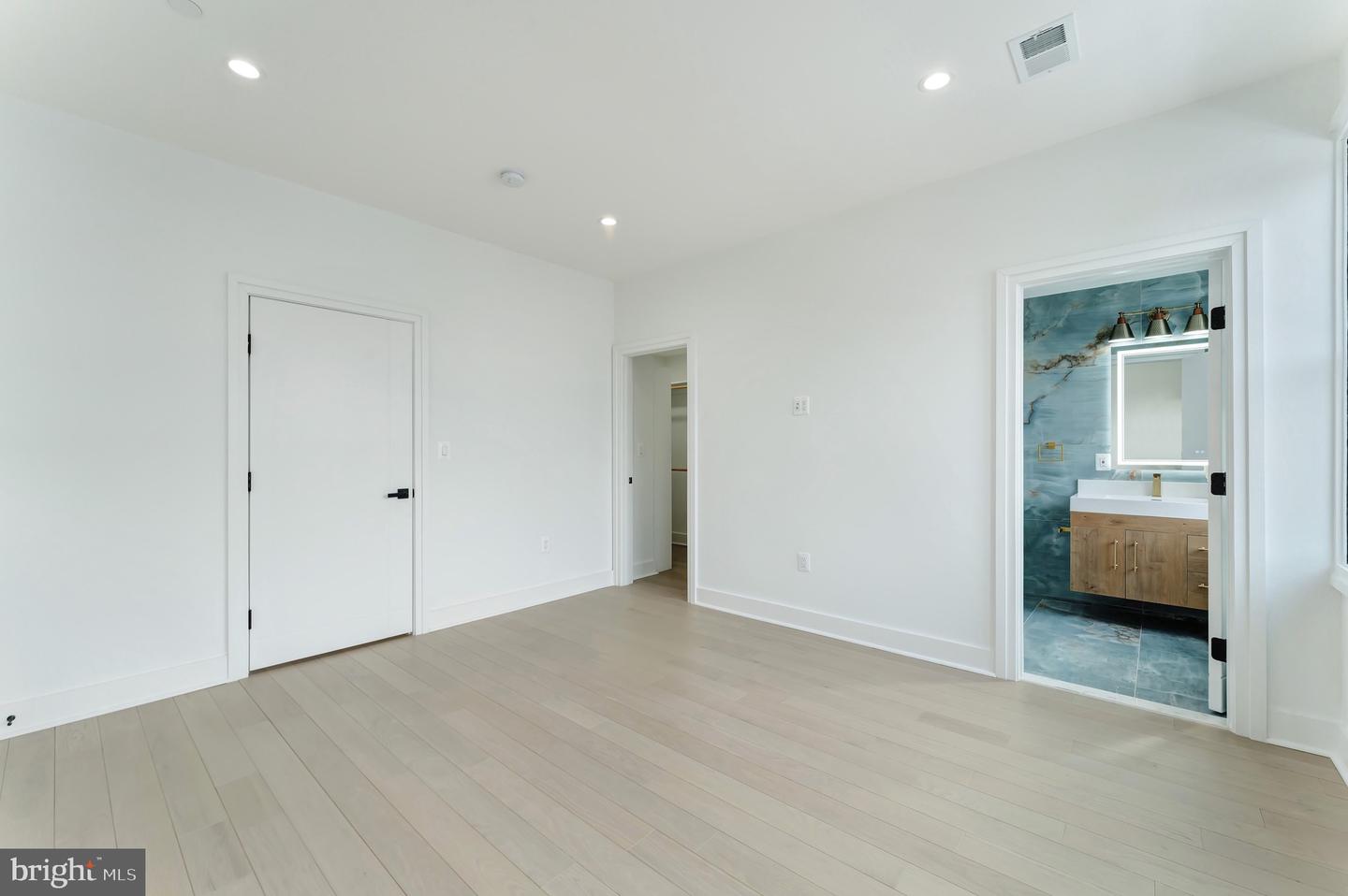 4411 1/2 ILLINOIS AVE NW, WASHINGTON, District Of Columbia 20011, 5 Bedrooms Bedrooms, ,5 BathroomsBathrooms,Residential,For sale,4411 1/2 ILLINOIS AVE NW,DCDC2245012 MLS # DCDC2245012