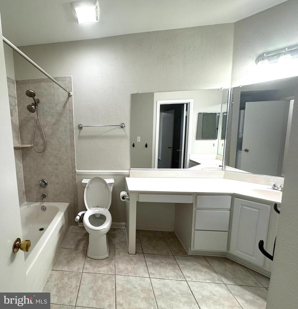 12154 PENDERVIEW TER #1204, FAIRFAX, Virginia 22033, 1 Bedroom Bedrooms, ,1 BathroomBathrooms,Residential,For sale,12154 PENDERVIEW TER #1204,VAFX2289578 MLS # VAFX2289578 12154 PENDERVIEW TER #1204, FAIRFAX, Virginia 22033, 1 Bedroom Bedrooms, ,1 BathroomBathrooms,Residential,For sale,12154 PENDERVIEW TER #1204,VAFX2289578 MLS # VAFX2289578