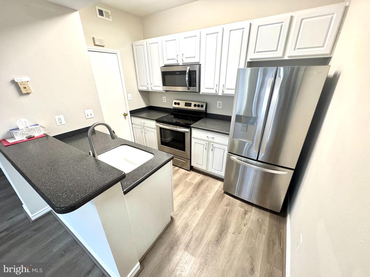 12154 PENDERVIEW TER #1204, FAIRFAX, Virginia 22033, 1 Bedroom Bedrooms, ,1 BathroomBathrooms,Residential,For sale,12154 PENDERVIEW TER #1204,VAFX2289578 MLS # VAFX2289578 12154 PENDERVIEW TER #1204, FAIRFAX, Virginia 22033, 1 Bedroom Bedrooms, ,1 BathroomBathrooms,Residential,For sale,12154 PENDERVIEW TER #1204,VAFX2289578 MLS # VAFX2289578