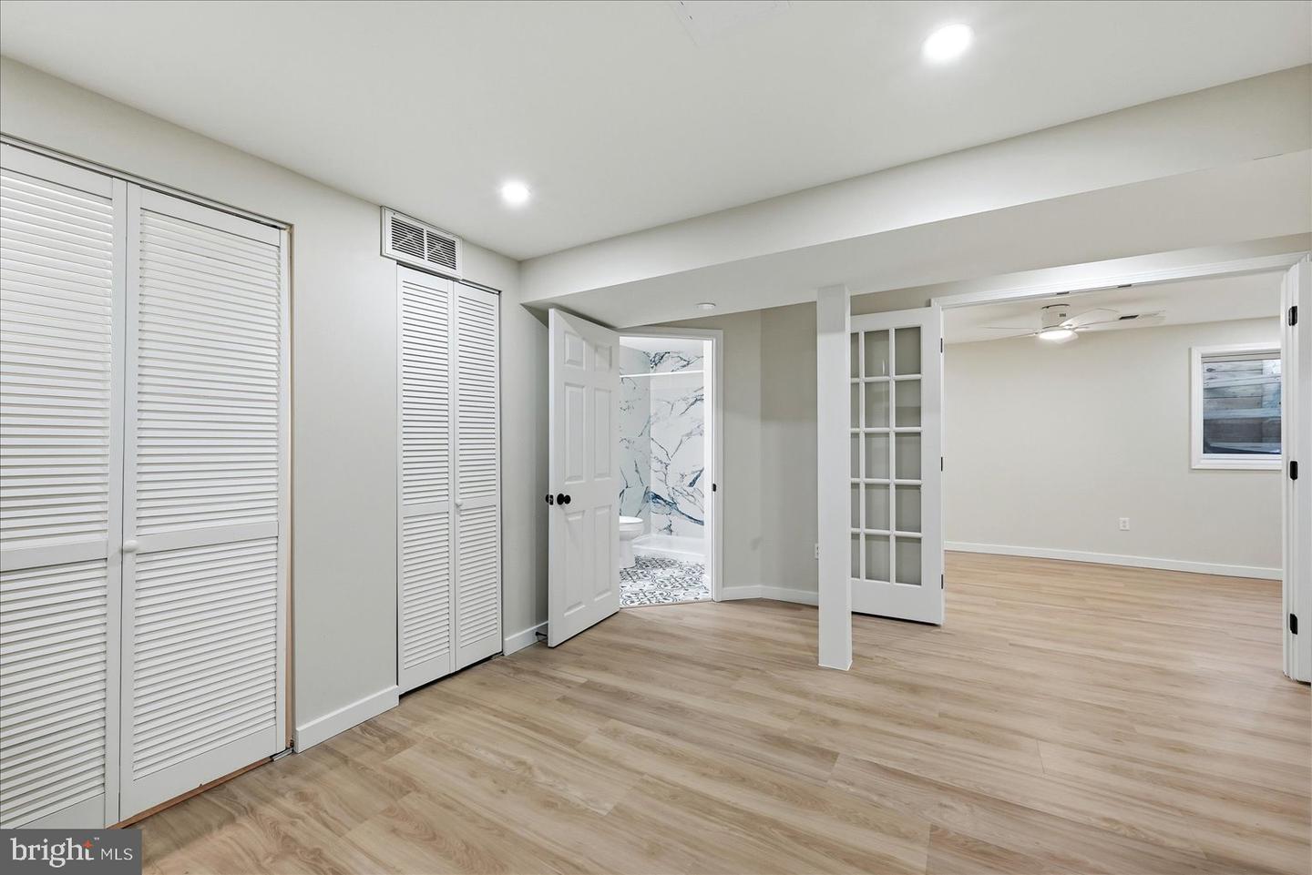 5506 KENDRICK LN, BURKE, Virginia 22015, 4 Bedrooms Bedrooms, ,3 BathroomsBathrooms,Residential,For sale,5506 KENDRICK LN,VAFX2289638 MLS # VAFX2289638