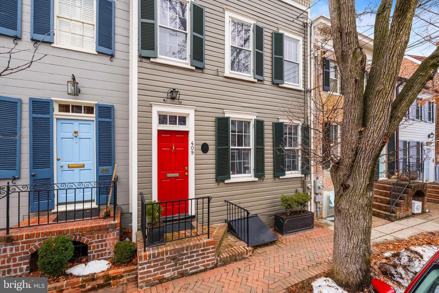 409 S LEE ST, ALEXANDRIA, Virginia 22314, 3 Bedrooms Bedrooms, ,2 BathroomsBathrooms,Residential,For sale,409 S LEE ST,VAAX2053942 MLS # VAAX2053942