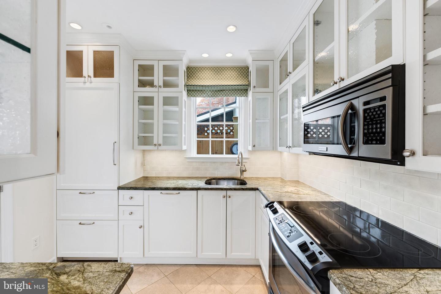 409 S LEE ST, ALEXANDRIA, Virginia 22314, 3 Bedrooms Bedrooms, ,2 BathroomsBathrooms,Residential,For sale,409 S LEE ST,VAAX2053942 MLS # VAAX2053942