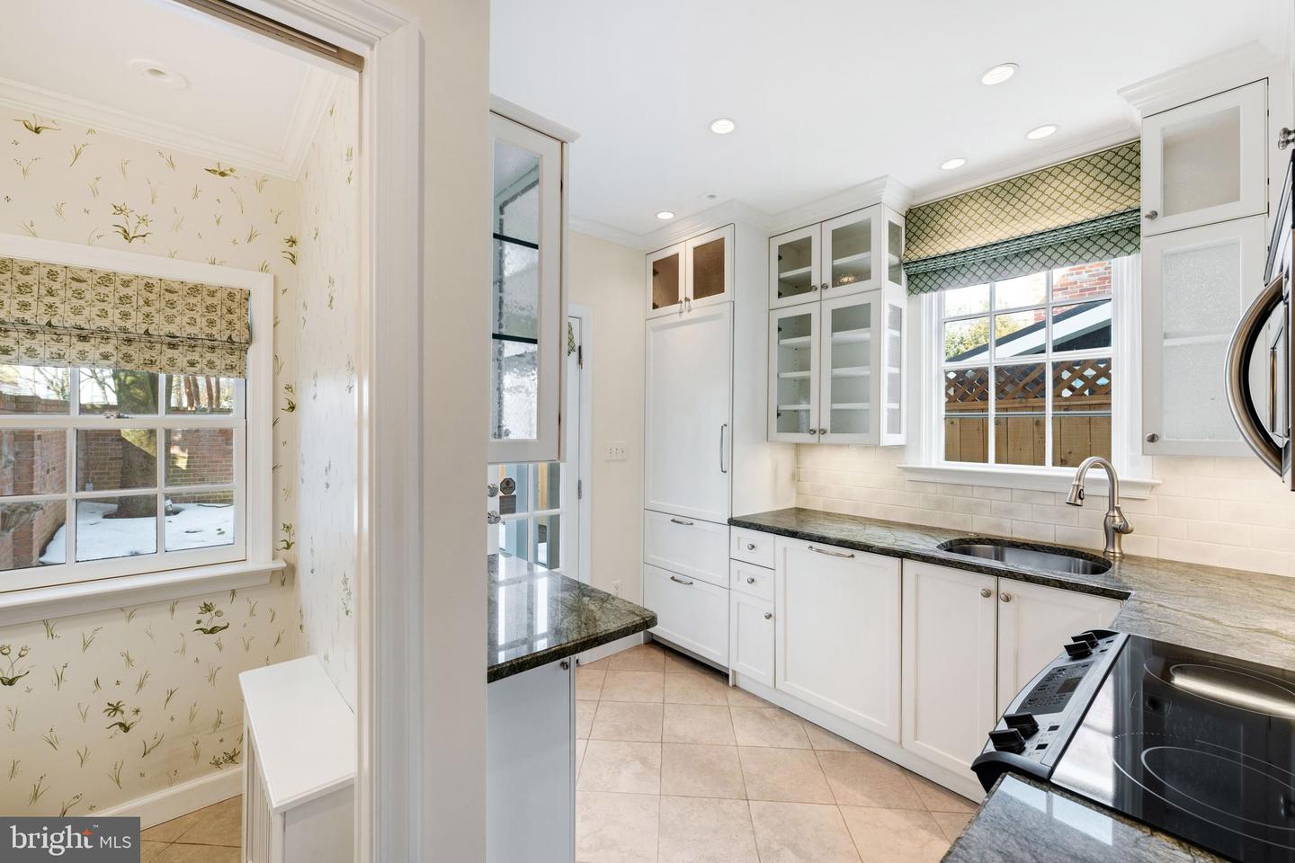 409 S LEE ST, ALEXANDRIA, Virginia 22314, 3 Bedrooms Bedrooms, ,2 BathroomsBathrooms,Residential,For sale,409 S LEE ST,VAAX2053942 MLS # VAAX2053942