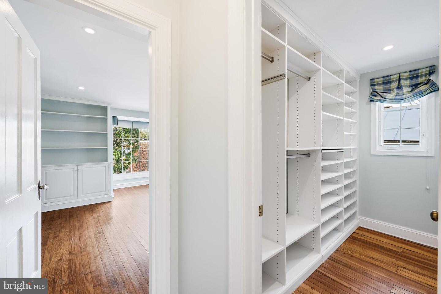 409 S LEE ST, ALEXANDRIA, Virginia 22314, 3 Bedrooms Bedrooms, ,2 BathroomsBathrooms,Residential,For sale,409 S LEE ST,VAAX2053942 MLS # VAAX2053942