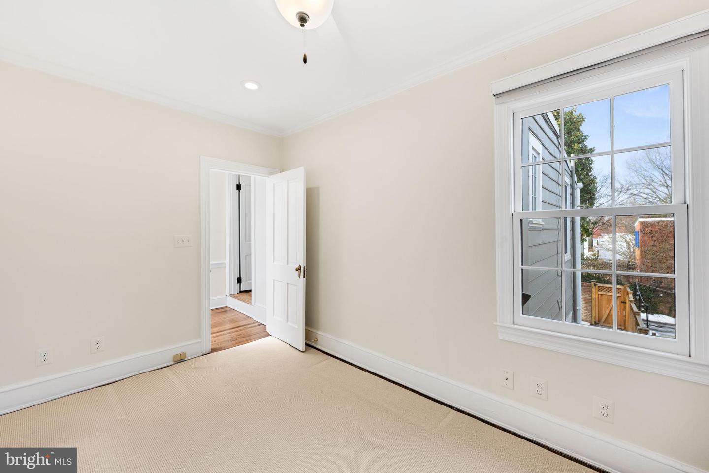 409 S LEE ST, ALEXANDRIA, Virginia 22314, 3 Bedrooms Bedrooms, ,2 BathroomsBathrooms,Residential,For sale,409 S LEE ST,VAAX2053942 MLS # VAAX2053942