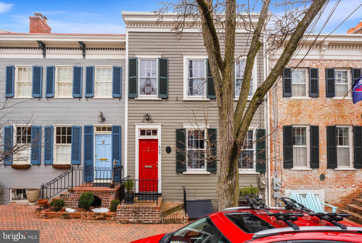 409 S LEE ST, ALEXANDRIA, Virginia 22314, 3 Bedrooms Bedrooms, ,2 BathroomsBathrooms,Residential,For sale,409 S LEE ST,VAAX2053942 MLS # VAAX2053942
