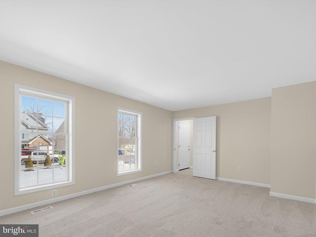 4047 WHITE HAVEN DR, DUMFRIES, Virginia 22026, 7 Bedrooms Bedrooms, 16 Rooms Rooms,4 BathroomsBathrooms,Residential,For sale,4047 WHITE HAVEN DR,VAPW2112198 MLS # VAPW2112198