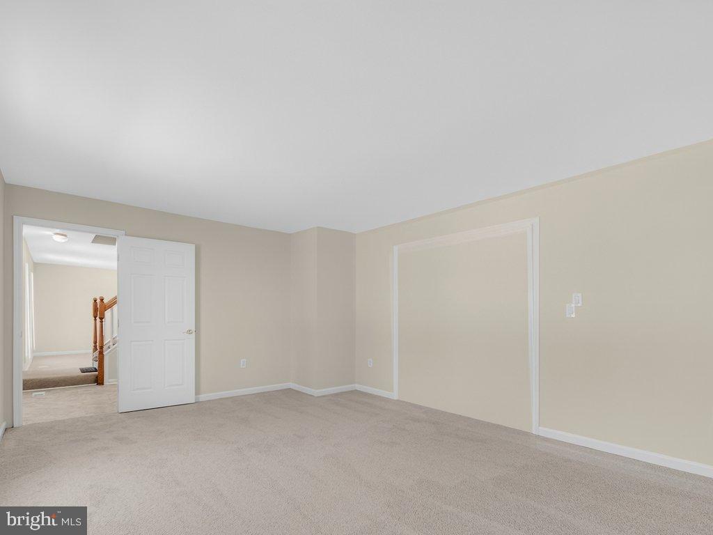 4047 WHITE HAVEN DR, DUMFRIES, Virginia 22026, 7 Bedrooms Bedrooms, 16 Rooms Rooms,4 BathroomsBathrooms,Residential,For sale,4047 WHITE HAVEN DR,VAPW2112198 MLS # VAPW2112198