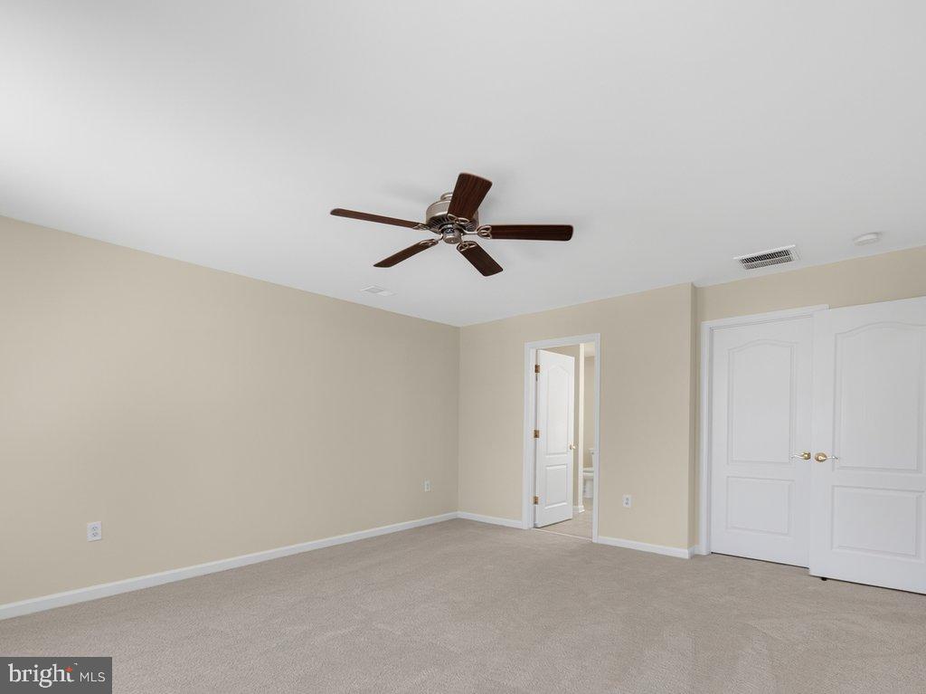 4047 WHITE HAVEN DR, DUMFRIES, Virginia 22026, 7 Bedrooms Bedrooms, 16 Rooms Rooms,4 BathroomsBathrooms,Residential,For sale,4047 WHITE HAVEN DR,VAPW2112198 MLS # VAPW2112198