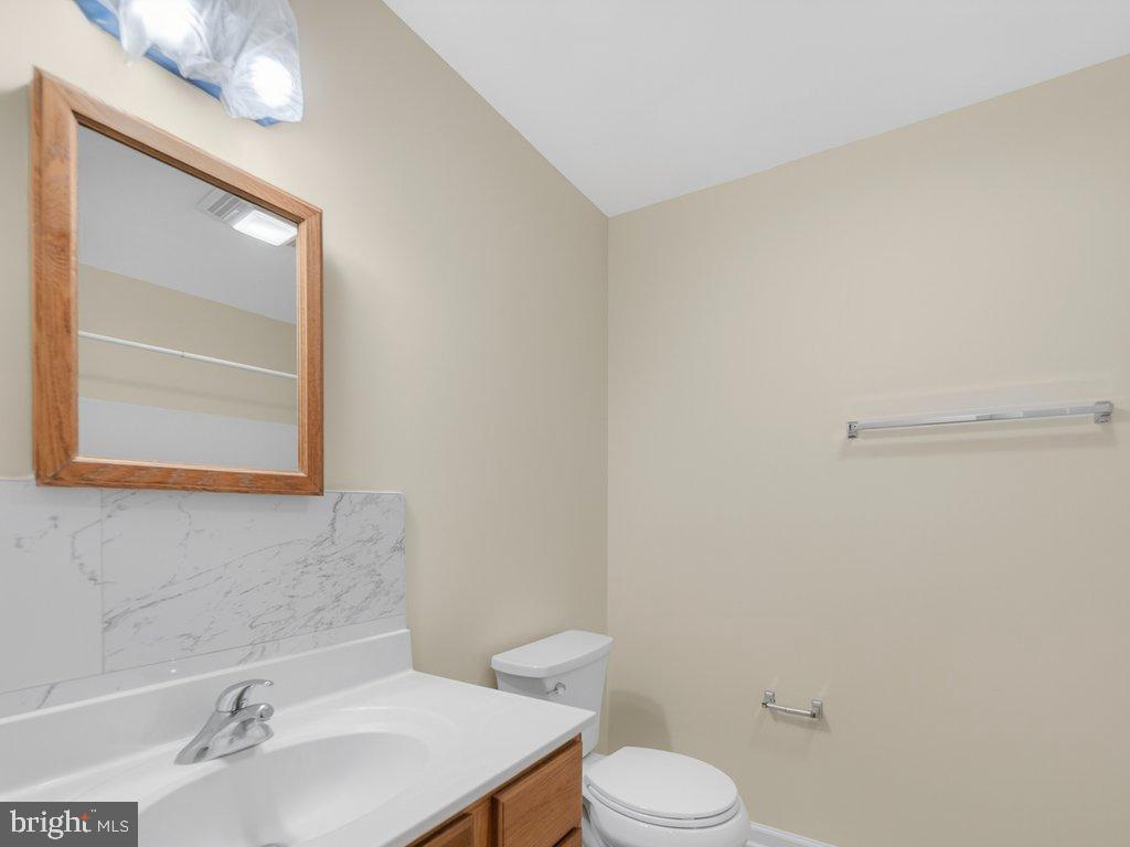 4047 WHITE HAVEN DR, DUMFRIES, Virginia 22026, 7 Bedrooms Bedrooms, 16 Rooms Rooms,4 BathroomsBathrooms,Residential,For sale,4047 WHITE HAVEN DR,VAPW2112198 MLS # VAPW2112198