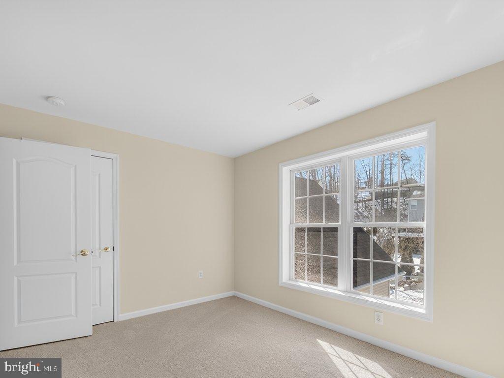 4047 WHITE HAVEN DR, DUMFRIES, Virginia 22026, 7 Bedrooms Bedrooms, 16 Rooms Rooms,4 BathroomsBathrooms,Residential,For sale,4047 WHITE HAVEN DR,VAPW2112198 MLS # VAPW2112198