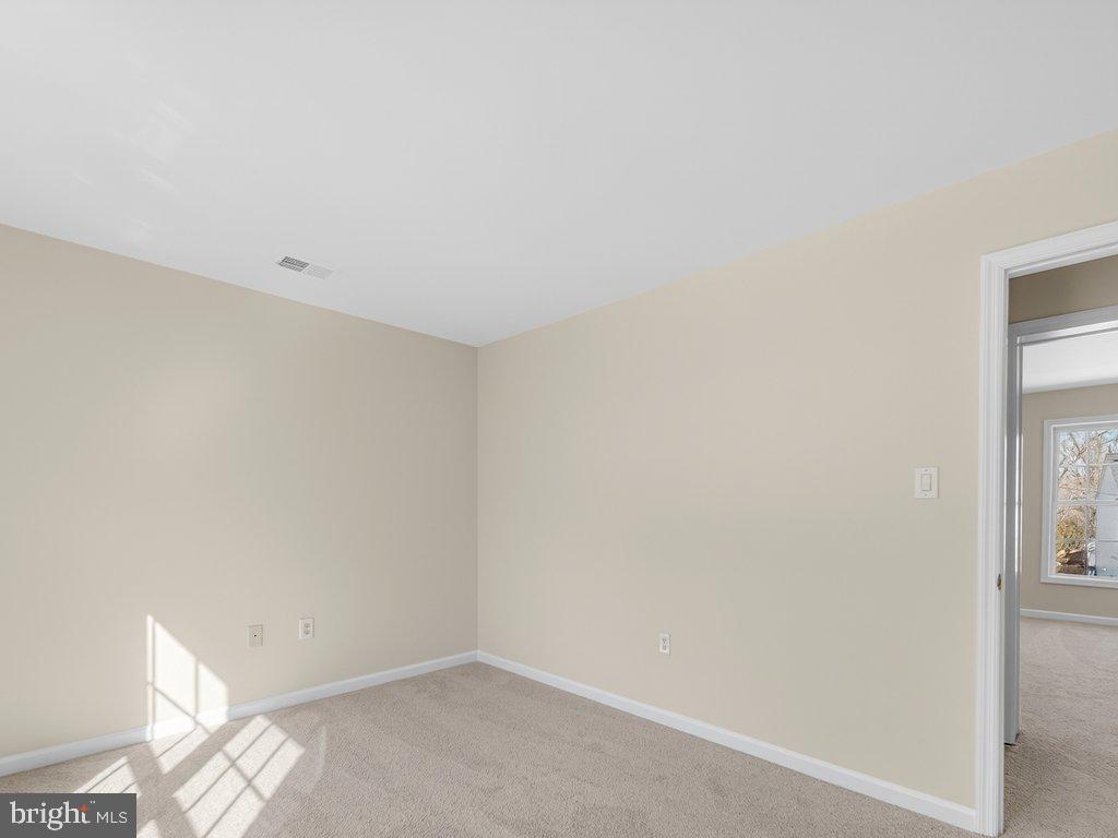 4047 WHITE HAVEN DR, DUMFRIES, Virginia 22026, 7 Bedrooms Bedrooms, 16 Rooms Rooms,4 BathroomsBathrooms,Residential,For sale,4047 WHITE HAVEN DR,VAPW2112198 MLS # VAPW2112198