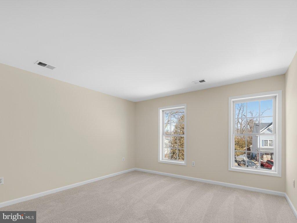 4047 WHITE HAVEN DR, DUMFRIES, Virginia 22026, 7 Bedrooms Bedrooms, 16 Rooms Rooms,4 BathroomsBathrooms,Residential,For sale,4047 WHITE HAVEN DR,VAPW2112198 MLS # VAPW2112198