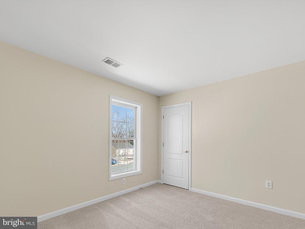 4047 WHITE HAVEN DR, DUMFRIES, Virginia 22026, 7 Bedrooms Bedrooms, 16 Rooms Rooms,4 BathroomsBathrooms,Residential,For sale,4047 WHITE HAVEN DR,VAPW2112198 MLS # VAPW2112198