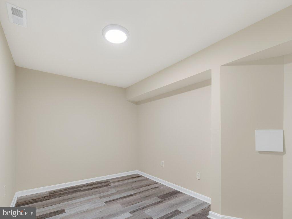 4047 WHITE HAVEN DR, DUMFRIES, Virginia 22026, 7 Bedrooms Bedrooms, 16 Rooms Rooms,4 BathroomsBathrooms,Residential,For sale,4047 WHITE HAVEN DR,VAPW2112198 MLS # VAPW2112198