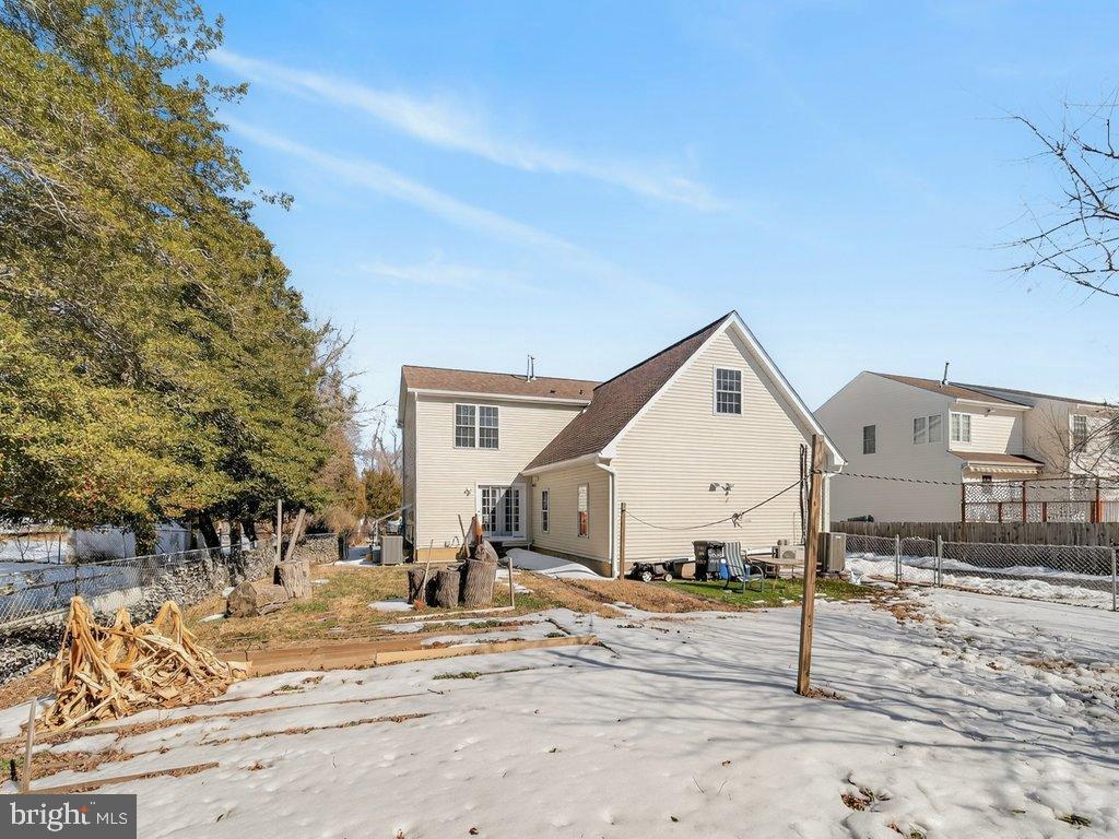 4047 WHITE HAVEN DR, DUMFRIES, Virginia 22026, 7 Bedrooms Bedrooms, 16 Rooms Rooms,4 BathroomsBathrooms,Residential,For sale,4047 WHITE HAVEN DR,VAPW2112198 MLS # VAPW2112198