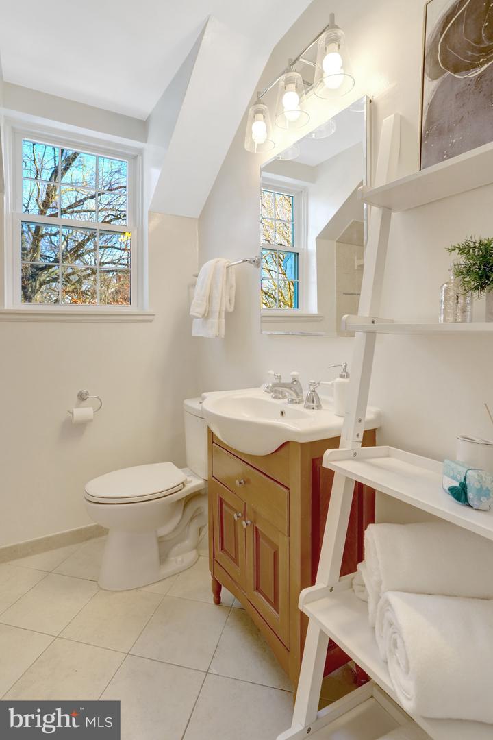 4651 36TH ST S, ARLINGTON, Virginia 22206, 3 Bedrooms Bedrooms, ,2 BathroomsBathrooms,Residential,For sale,4651 36TH ST S,VAAR2068684 MLS # VAAR2068684 4651 36TH ST S, ARLINGTON, Virginia 22206, 3 Bedrooms Bedrooms, ,2 BathroomsBathrooms,Residential,For sale,4651 36TH ST S,VAAR2068684 MLS # VAAR2068684