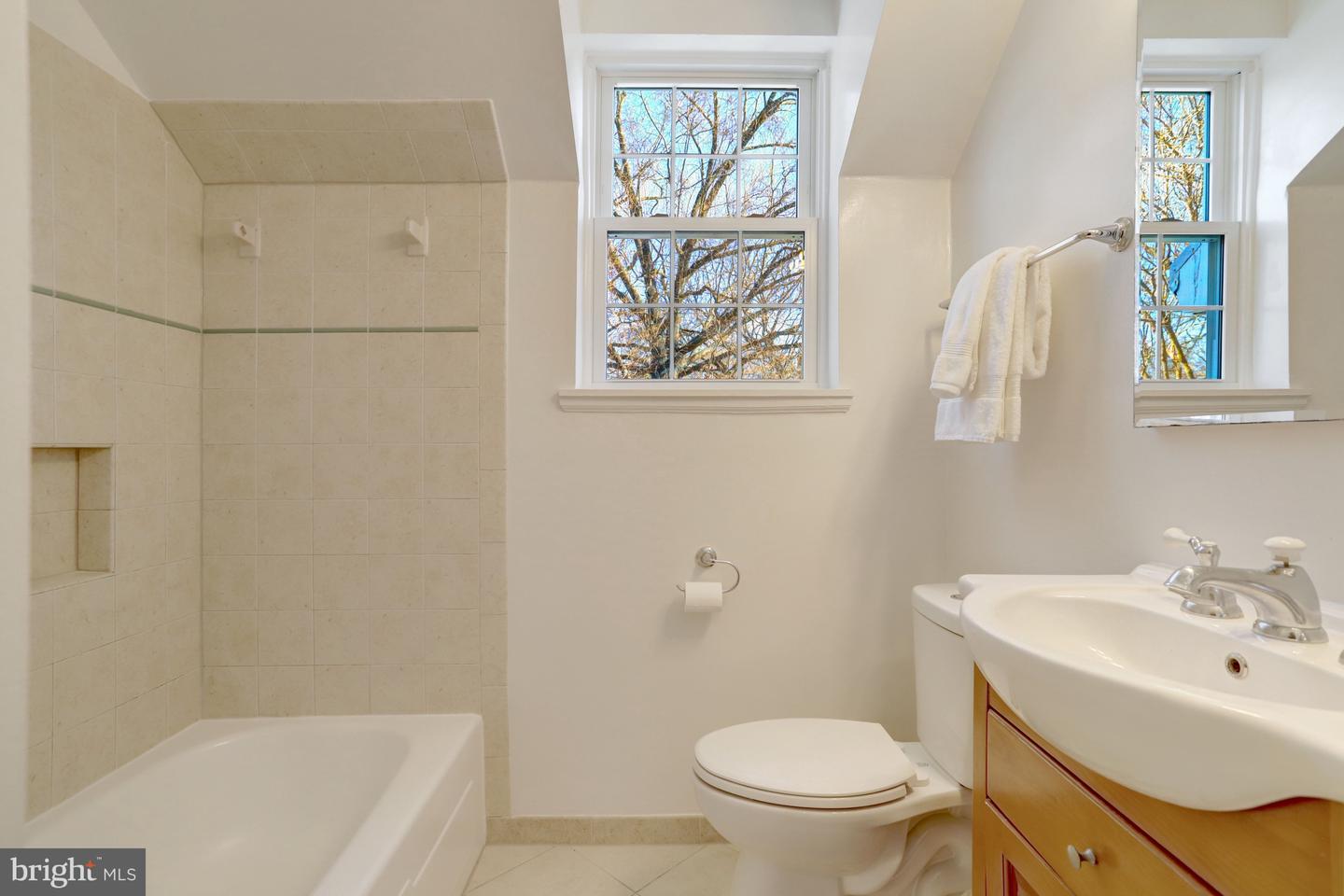 4651 36TH ST S, ARLINGTON, Virginia 22206, 3 Bedrooms Bedrooms, ,2 BathroomsBathrooms,Residential,For sale,4651 36TH ST S,VAAR2068684 MLS # VAAR2068684 4651 36TH ST S, ARLINGTON, Virginia 22206, 3 Bedrooms Bedrooms, ,2 BathroomsBathrooms,Residential,For sale,4651 36TH ST S,VAAR2068684 MLS # VAAR2068684