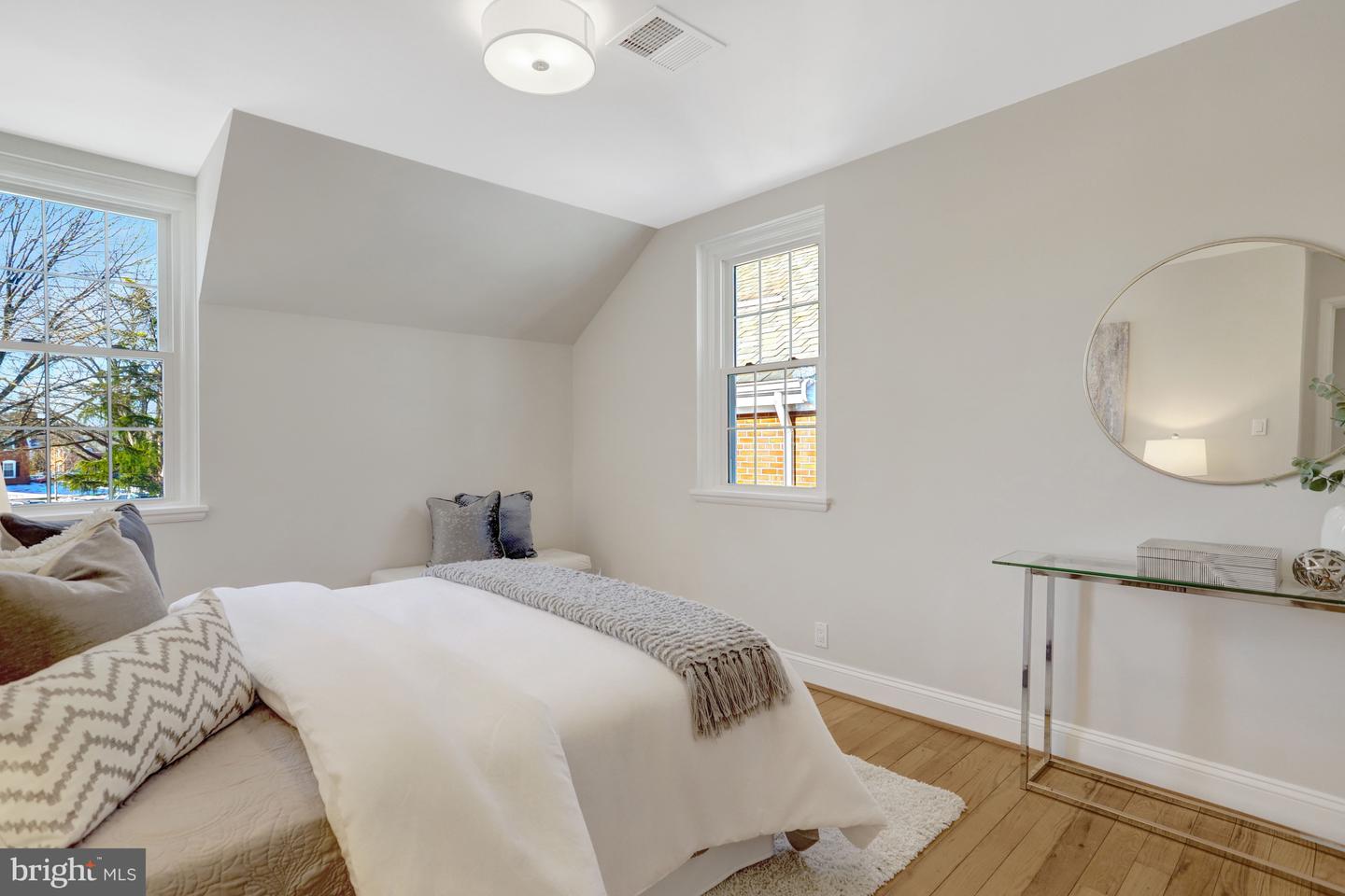 4651 36TH ST S, ARLINGTON, Virginia 22206, 3 Bedrooms Bedrooms, ,2 BathroomsBathrooms,Residential,For sale,4651 36TH ST S,VAAR2068684 MLS # VAAR2068684 4651 36TH ST S, ARLINGTON, Virginia 22206, 3 Bedrooms Bedrooms, ,2 BathroomsBathrooms,Residential,For sale,4651 36TH ST S,VAAR2068684 MLS # VAAR2068684