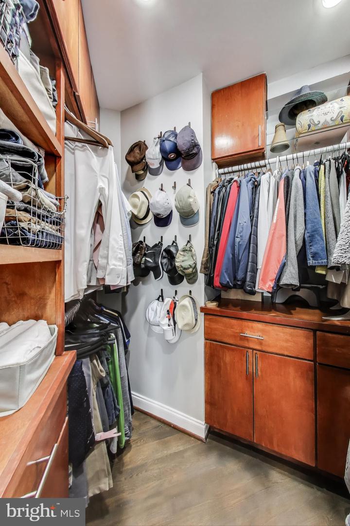 2370 CHAMPLAIN ST NW #34, WASHINGTON, District Of Columbia 20009, 3 Bedrooms Bedrooms, 10 Rooms Rooms,2 BathroomsBathrooms,Residential,For sale,2370 CHAMPLAIN ST NW #34,DCDC2245572 MLS # DCDC2245572