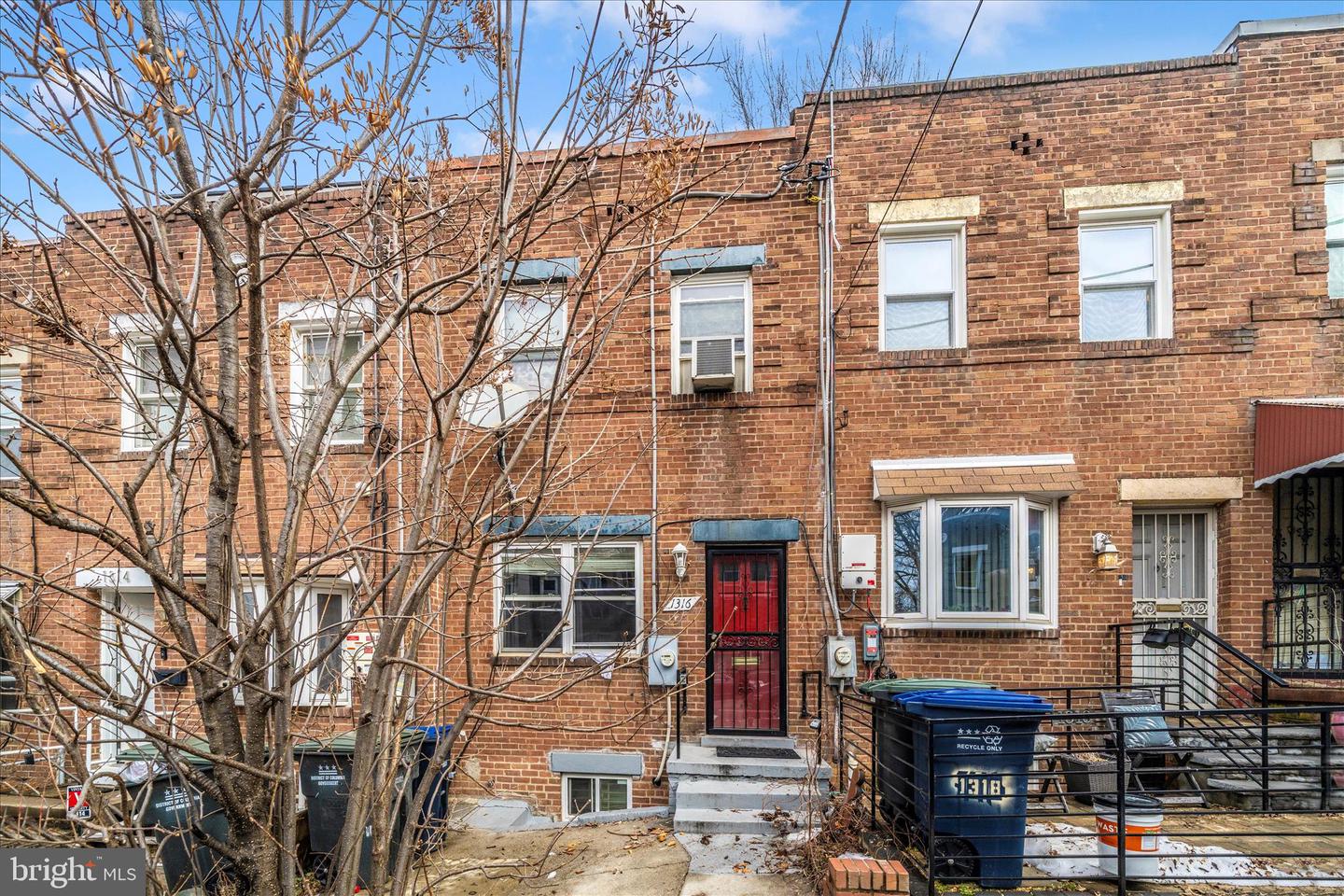 1316 DEXTER TER SE, WASHINGTON, District Of Columbia 20020, 2 Bedrooms Bedrooms, ,1 BathroomBathrooms,Residential,For sale,1316 DEXTER TER SE,DCDC2245602 MLS # DCDC2245602 1316 DEXTER TER SE, WASHINGTON, District Of Columbia 20020, 2 Bedrooms Bedrooms, ,1 BathroomBathrooms,Residential,For sale,1316 DEXTER TER SE,DCDC2245602 MLS # DCDC2245602
