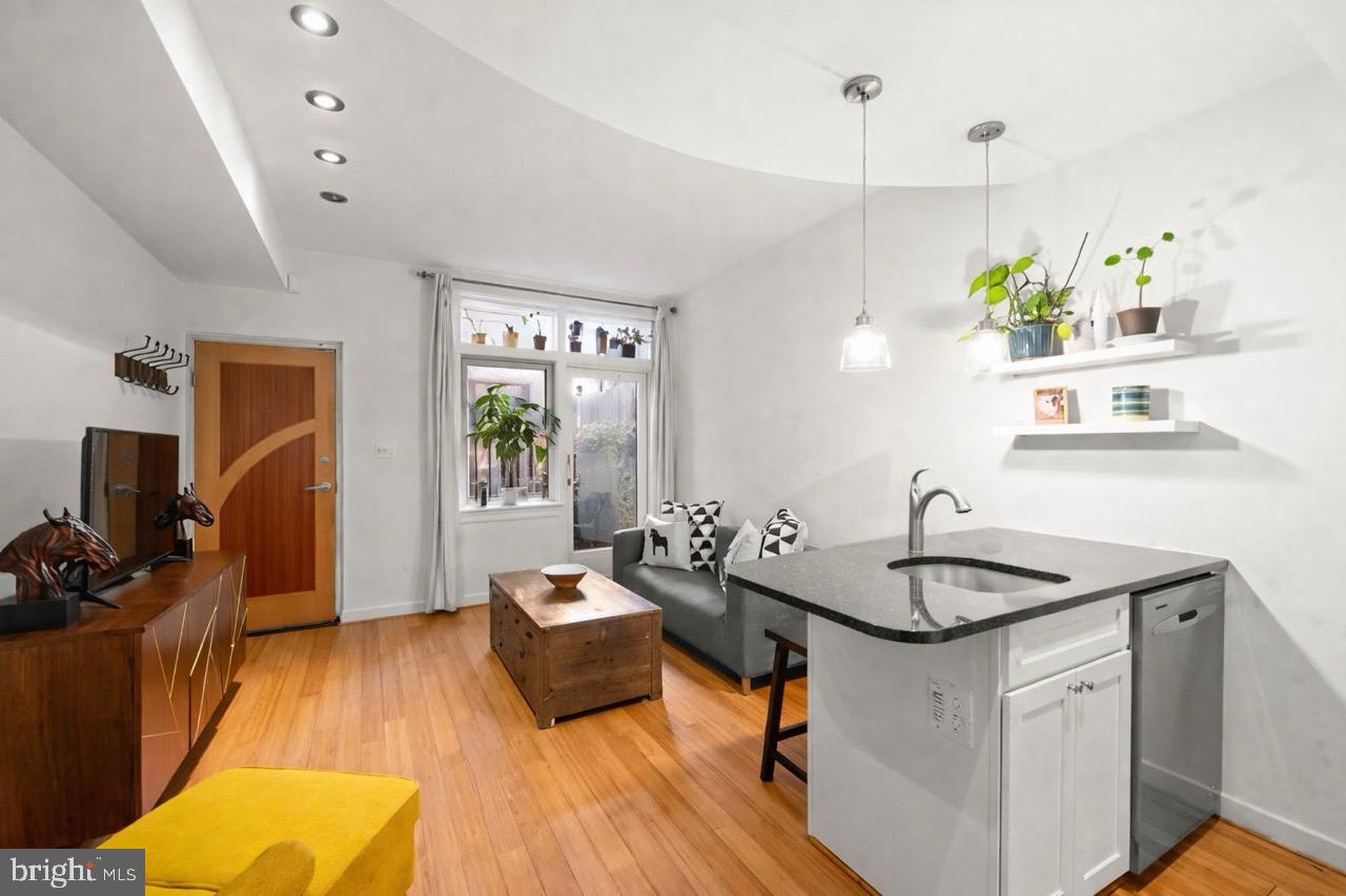 116 NORTH CAROLINA AVE SE #102, WASHINGTON, District Of Columbia 20003, 1 Bedroom Bedrooms, ,1 BathroomBathrooms,Residential,For sale,116 NORTH CAROLINA AVE SE #102,DCDC2245682 MLS # DCDC2245682