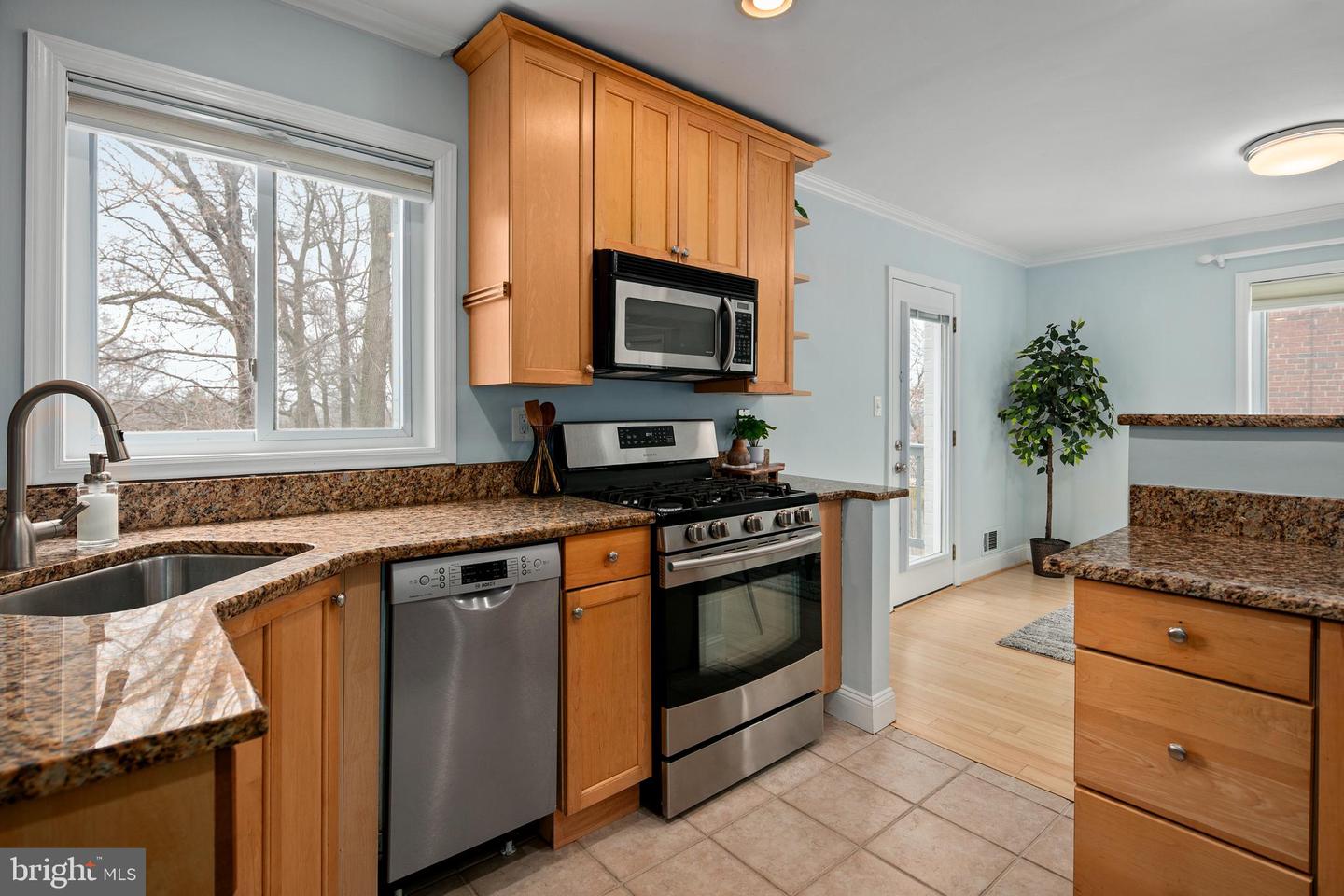 4802 20TH PL N, ARLINGTON, Virginia 22207, 4 Bedrooms Bedrooms, ,2 BathroomsBathrooms,Residential,For sale,4802 20TH PL N,VAAR2068820 MLS # VAAR2068820