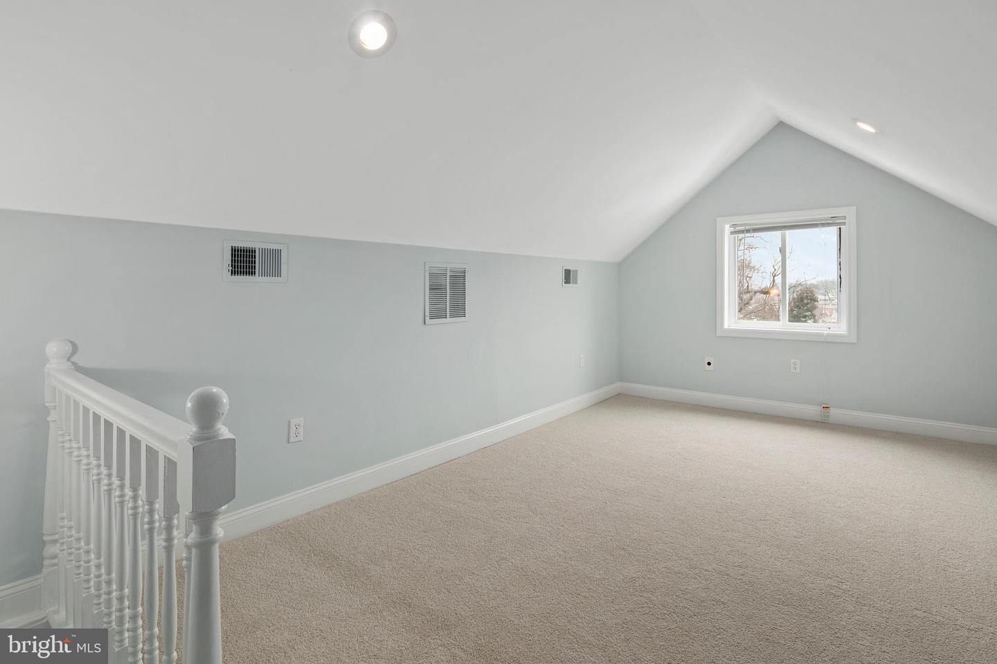 4802 20TH PL N, ARLINGTON, Virginia 22207, 4 Bedrooms Bedrooms, ,2 BathroomsBathrooms,Residential,For sale,4802 20TH PL N,VAAR2068820 MLS # VAAR2068820