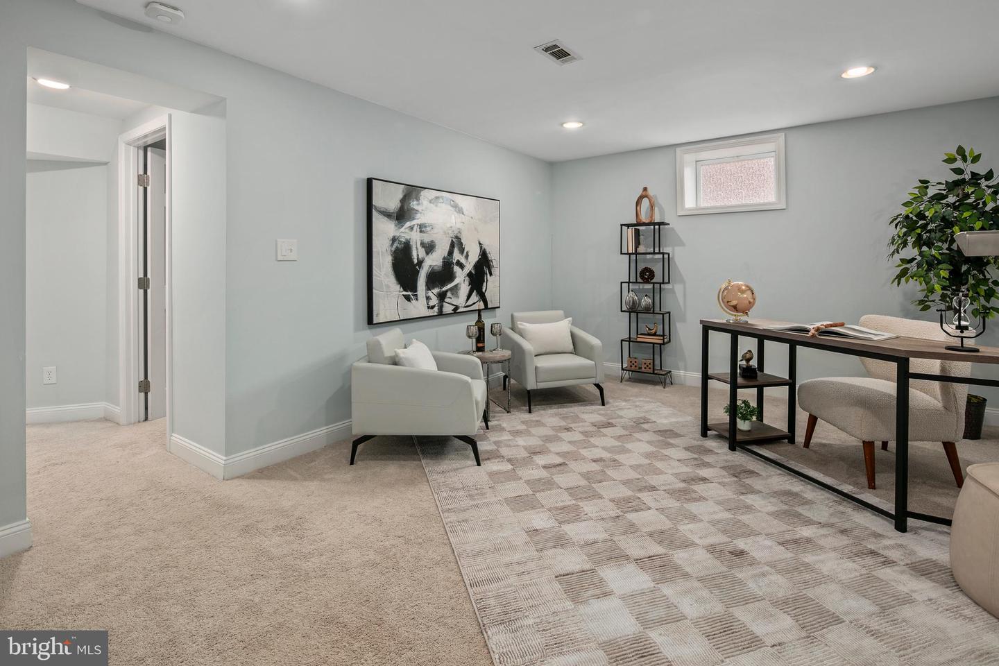 4802 20TH PL N, ARLINGTON, Virginia 22207, 4 Bedrooms Bedrooms, ,2 BathroomsBathrooms,Residential,For sale,4802 20TH PL N,VAAR2068820 MLS # VAAR2068820