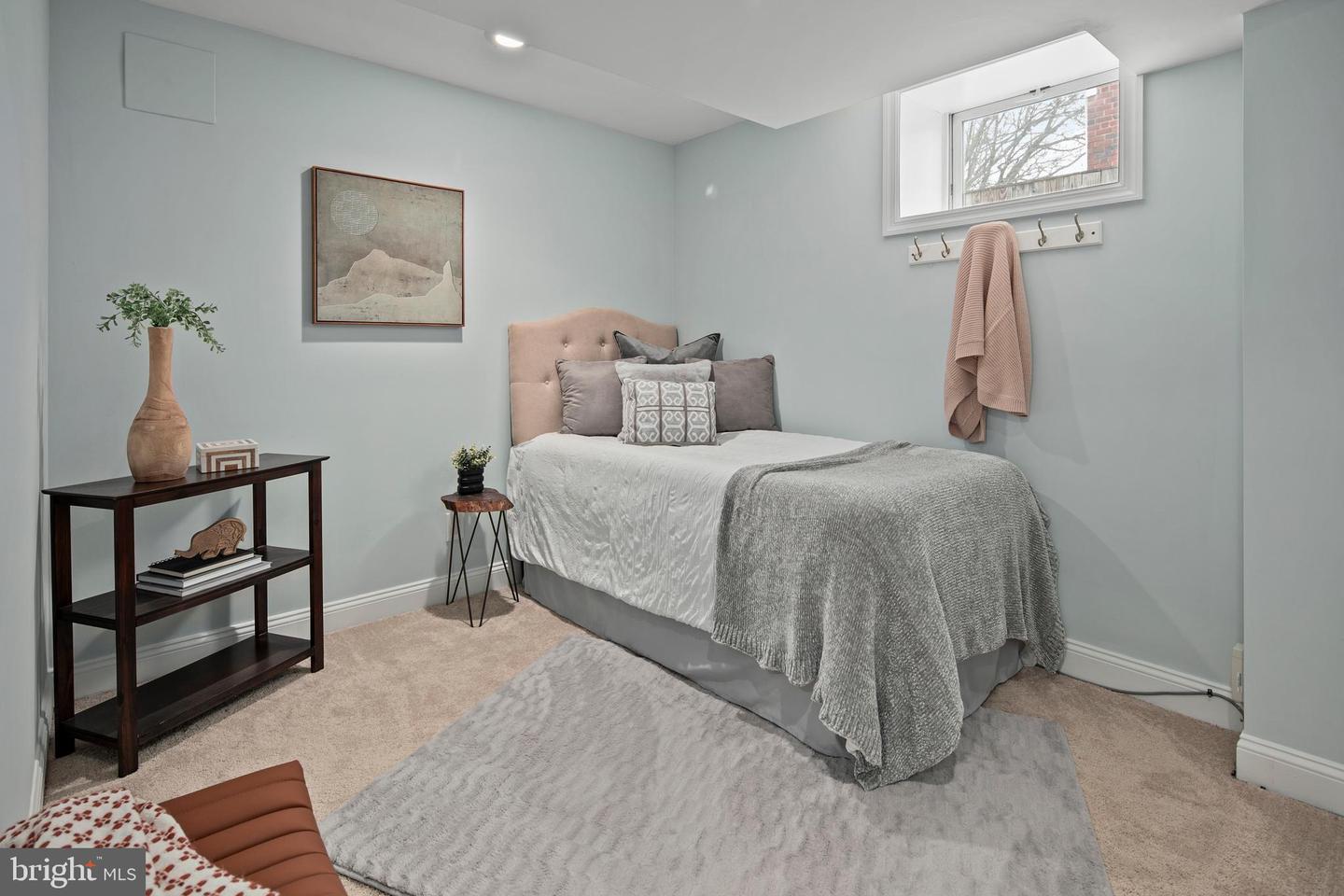 4802 20TH PL N, ARLINGTON, Virginia 22207, 4 Bedrooms Bedrooms, ,2 BathroomsBathrooms,Residential,For sale,4802 20TH PL N,VAAR2068820 MLS # VAAR2068820