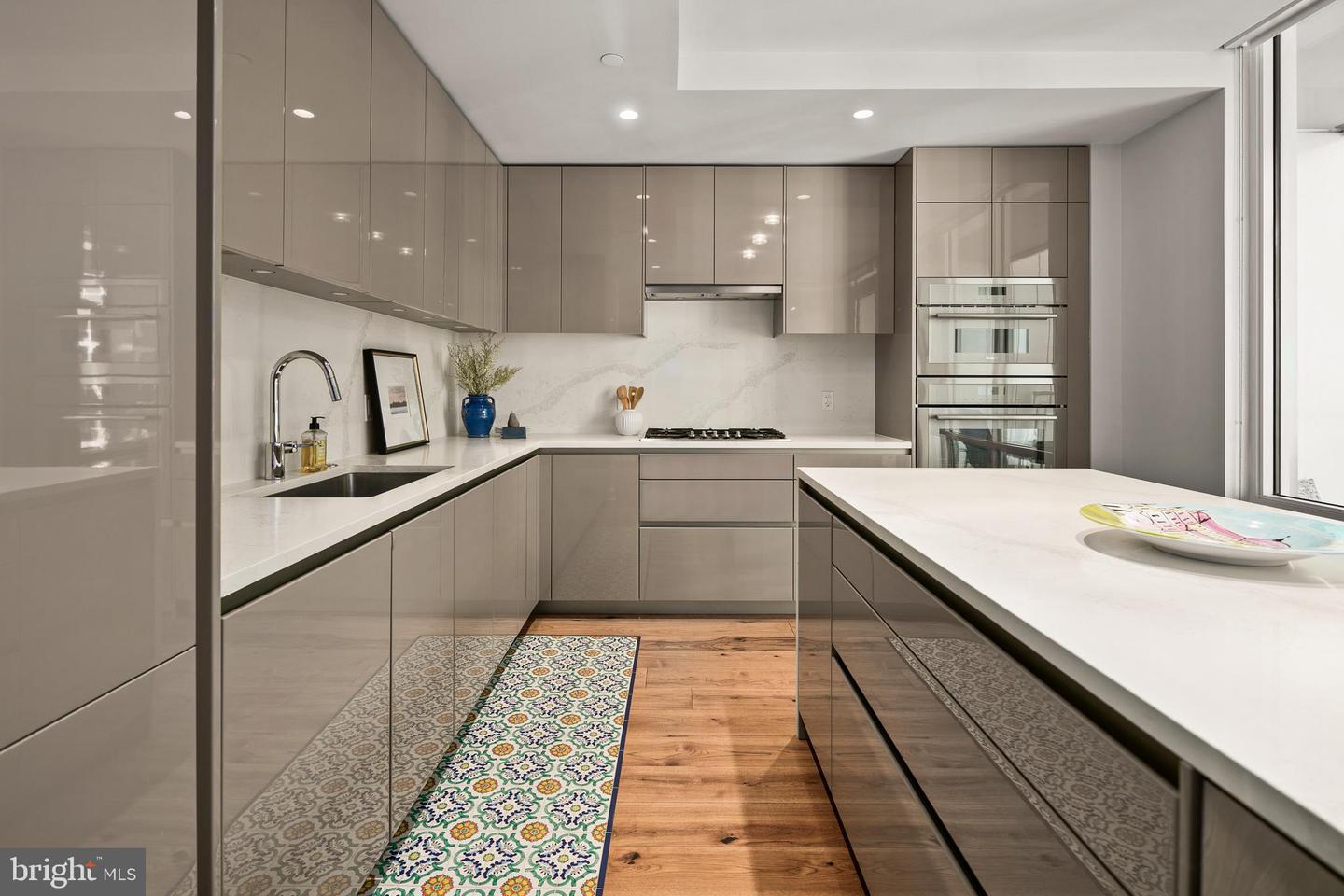 1781 N PIERCE ST #802, ARLINGTON, Virginia 22209, 2 Bedrooms Bedrooms, ,2 BathroomsBathrooms,Residential,For sale,1781 N PIERCE ST #802,VAAR2068822 MLS # VAAR2068822