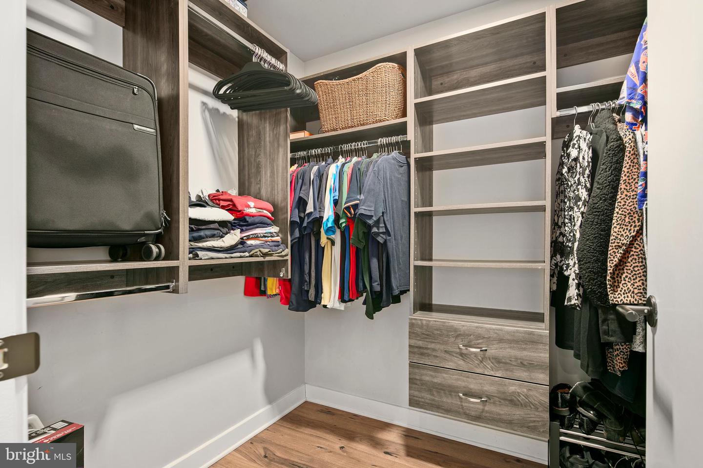 1781 N PIERCE ST #802, ARLINGTON, Virginia 22209, 2 Bedrooms Bedrooms, ,2 BathroomsBathrooms,Residential,For sale,1781 N PIERCE ST #802,VAAR2068822 MLS # VAAR2068822