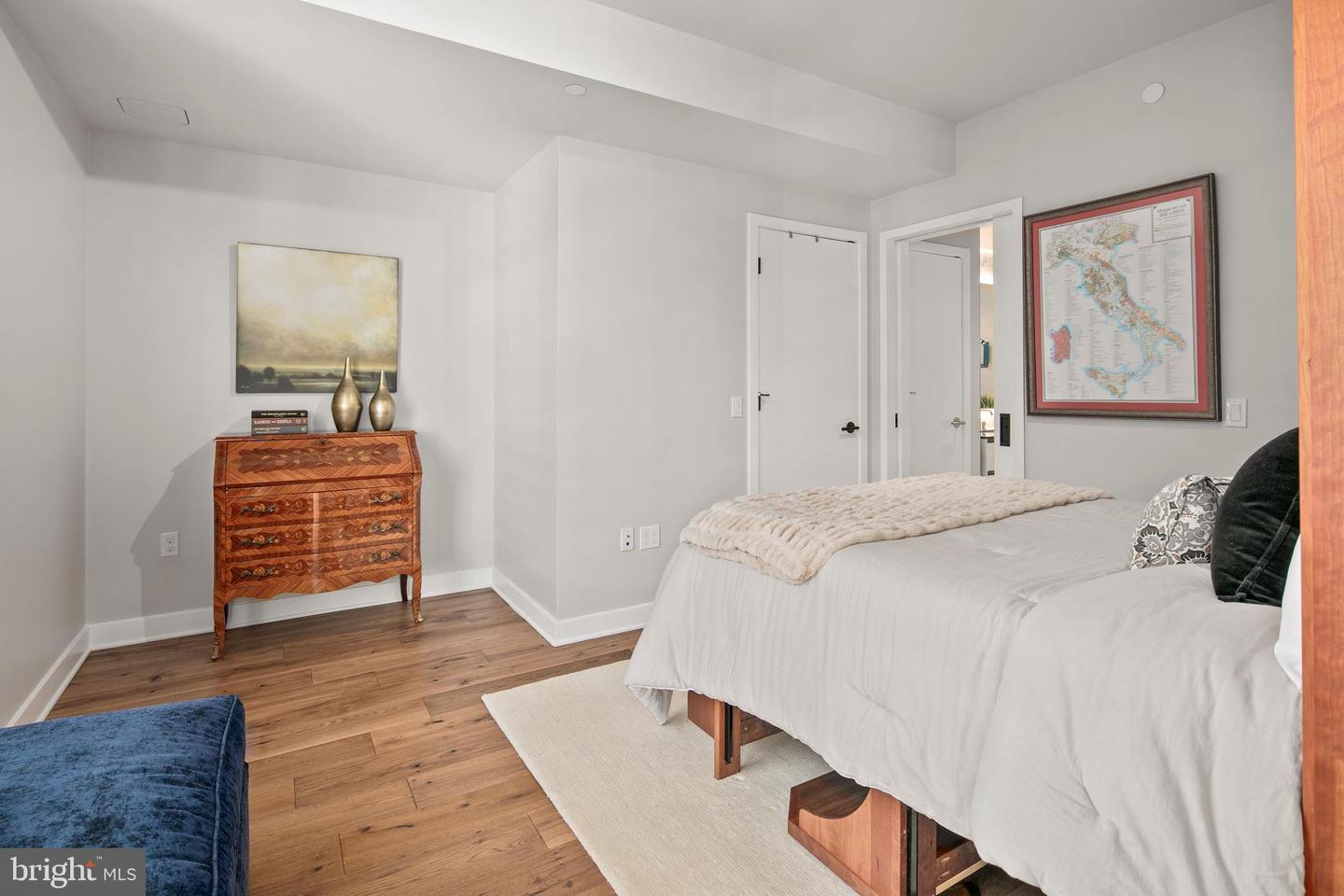 1781 N PIERCE ST #802, ARLINGTON, Virginia 22209, 2 Bedrooms Bedrooms, ,2 BathroomsBathrooms,Residential,For sale,1781 N PIERCE ST #802,VAAR2068822 MLS # VAAR2068822