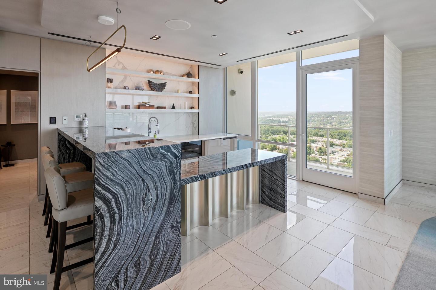 1781 N PIERCE ST #802, ARLINGTON, Virginia 22209, 2 Bedrooms Bedrooms, ,2 BathroomsBathrooms,Residential,For sale,1781 N PIERCE ST #802,VAAR2068822 MLS # VAAR2068822