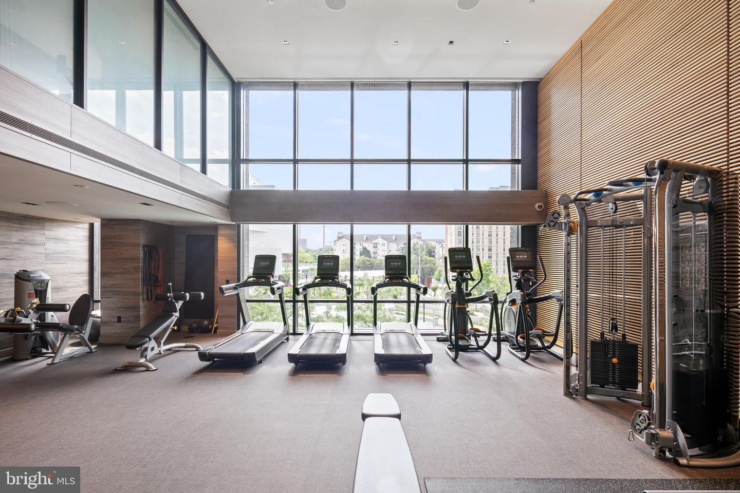 1781 N PIERCE ST #802, ARLINGTON, Virginia 22209, 2 Bedrooms Bedrooms, ,2 BathroomsBathrooms,Residential,For sale,1781 N PIERCE ST #802,VAAR2068822 MLS # VAAR2068822