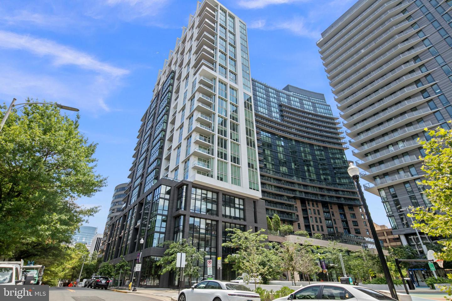 1781 N PIERCE ST #802, ARLINGTON, Virginia 22209, 2 Bedrooms Bedrooms, ,2 BathroomsBathrooms,Residential,For sale,1781 N PIERCE ST #802,VAAR2068822 MLS # VAAR2068822