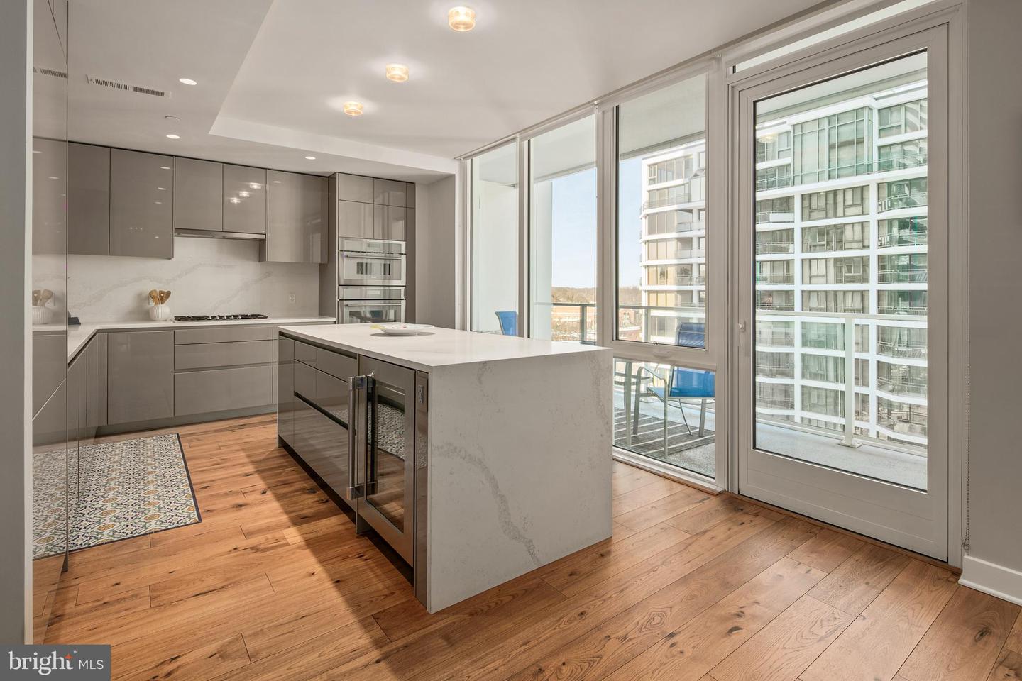 1781 N PIERCE ST #802, ARLINGTON, Virginia 22209, 2 Bedrooms Bedrooms, ,2 BathroomsBathrooms,Residential,For sale,1781 N PIERCE ST #802,VAAR2068822 MLS # VAAR2068822